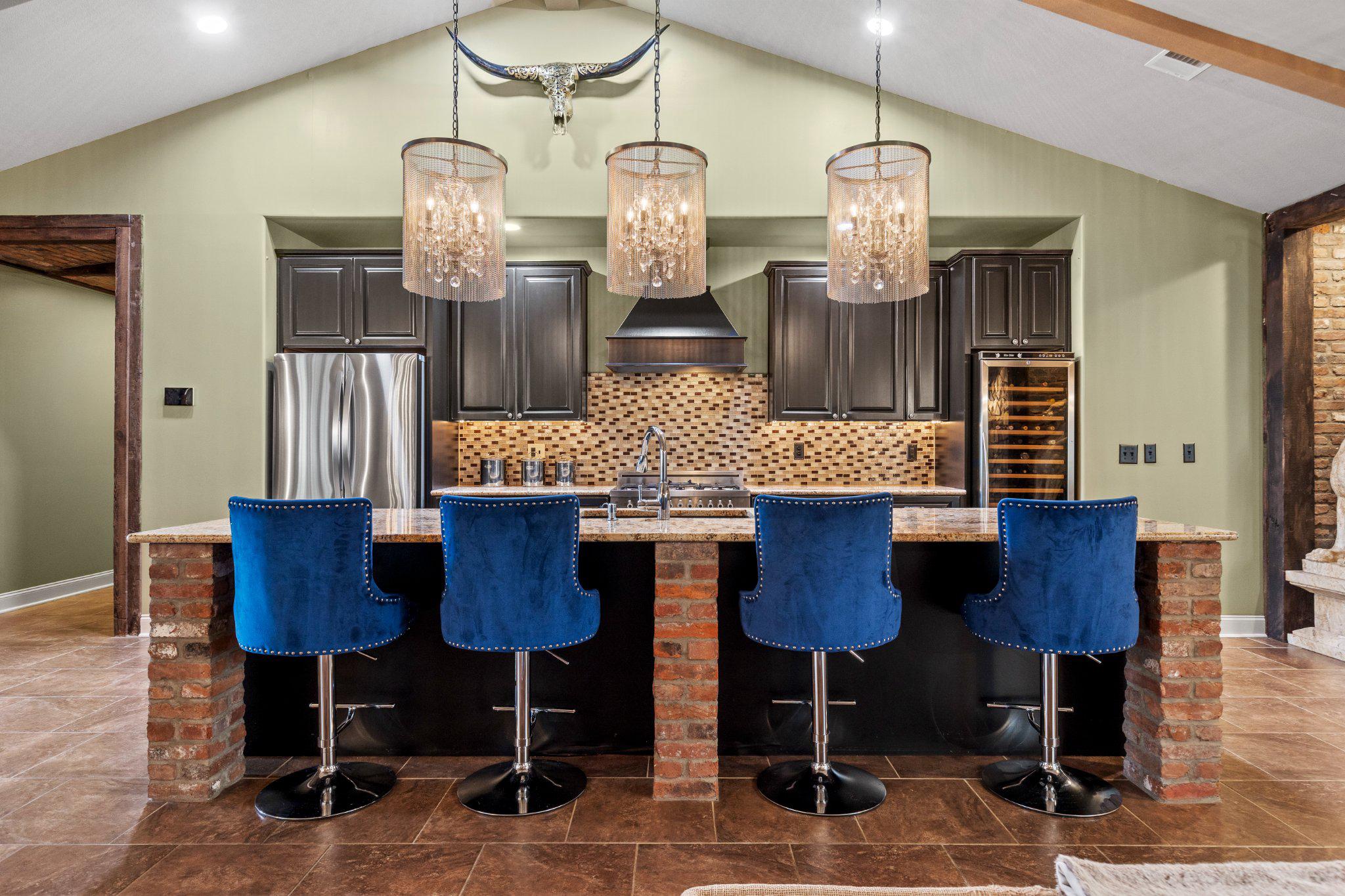 LAUXMONT FARMS - Residential
