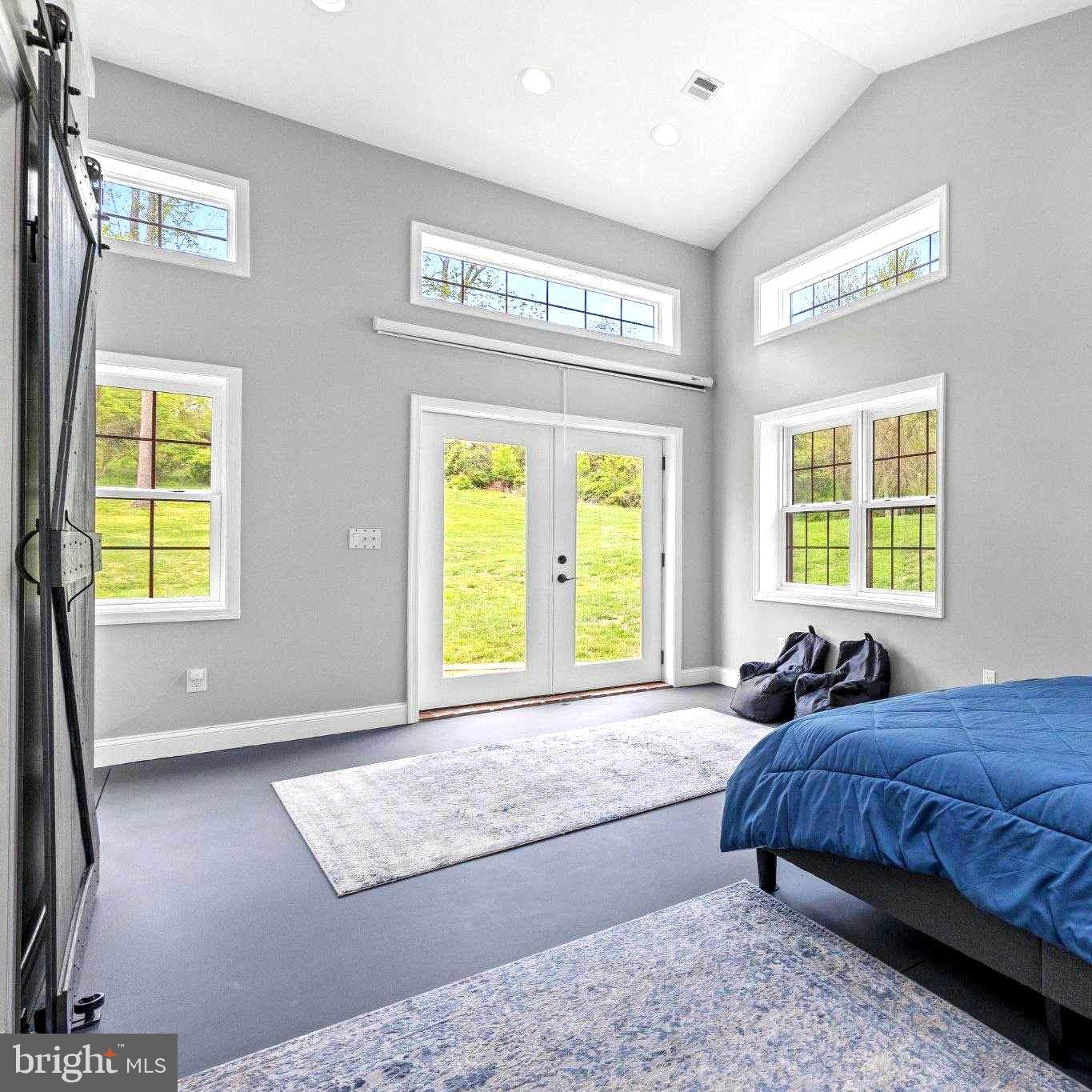 LAUXMONT FARMS - Residential