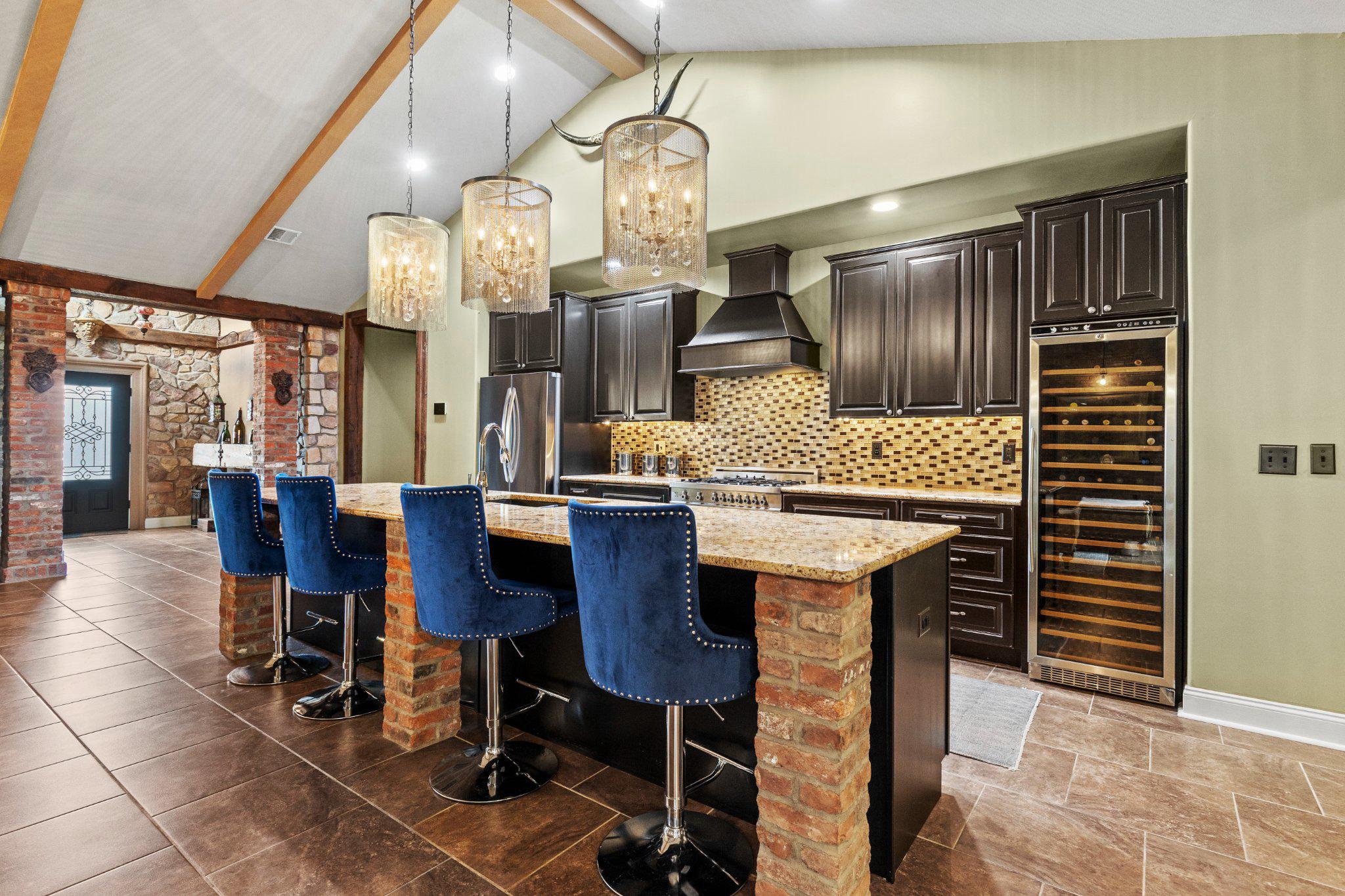 LAUXMONT FARMS - Residential