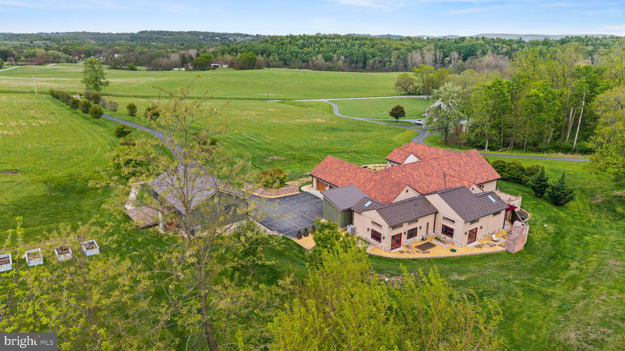 LAUXMONT FARMS - Residential