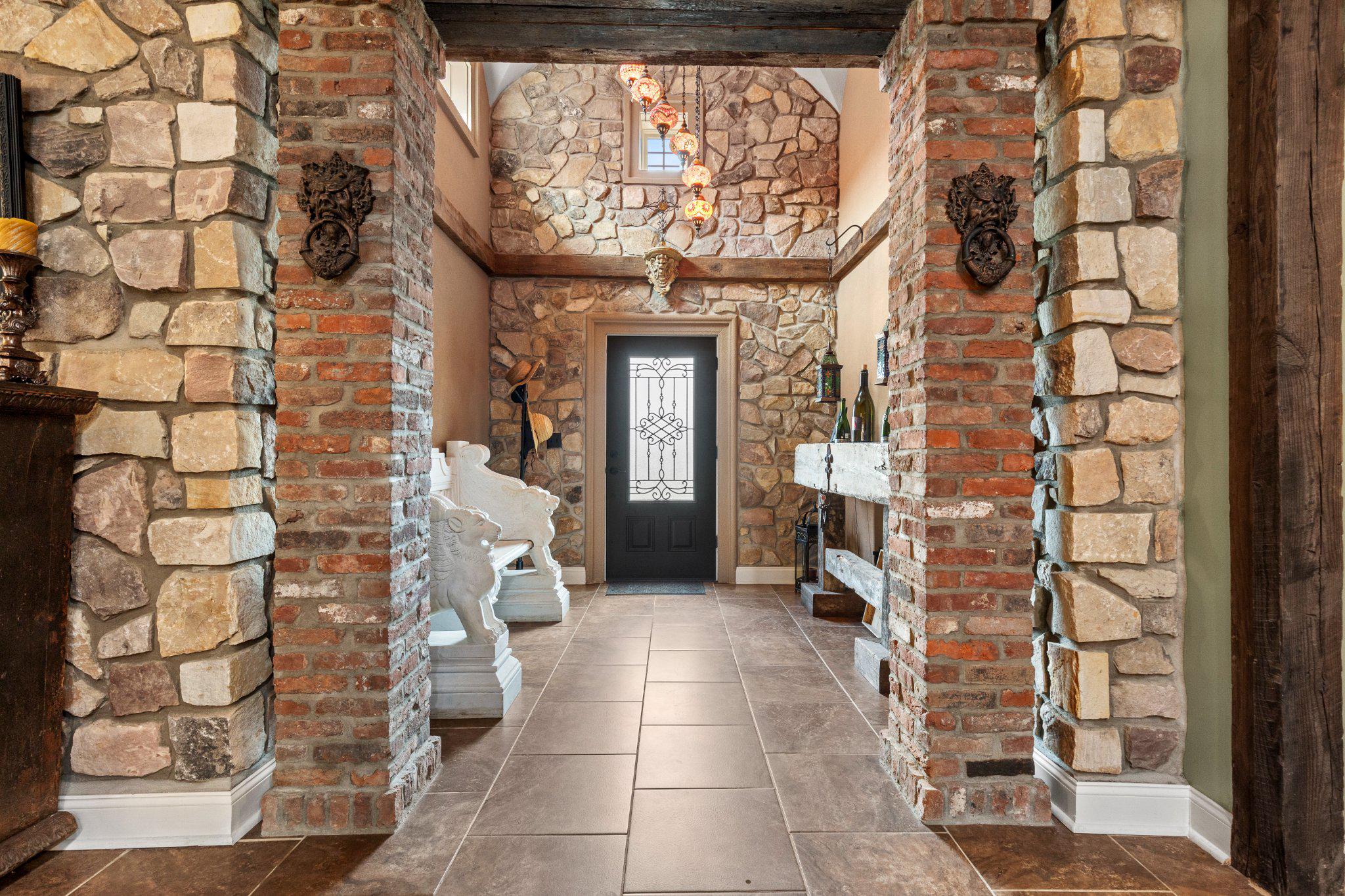 LAUXMONT FARMS - Residential