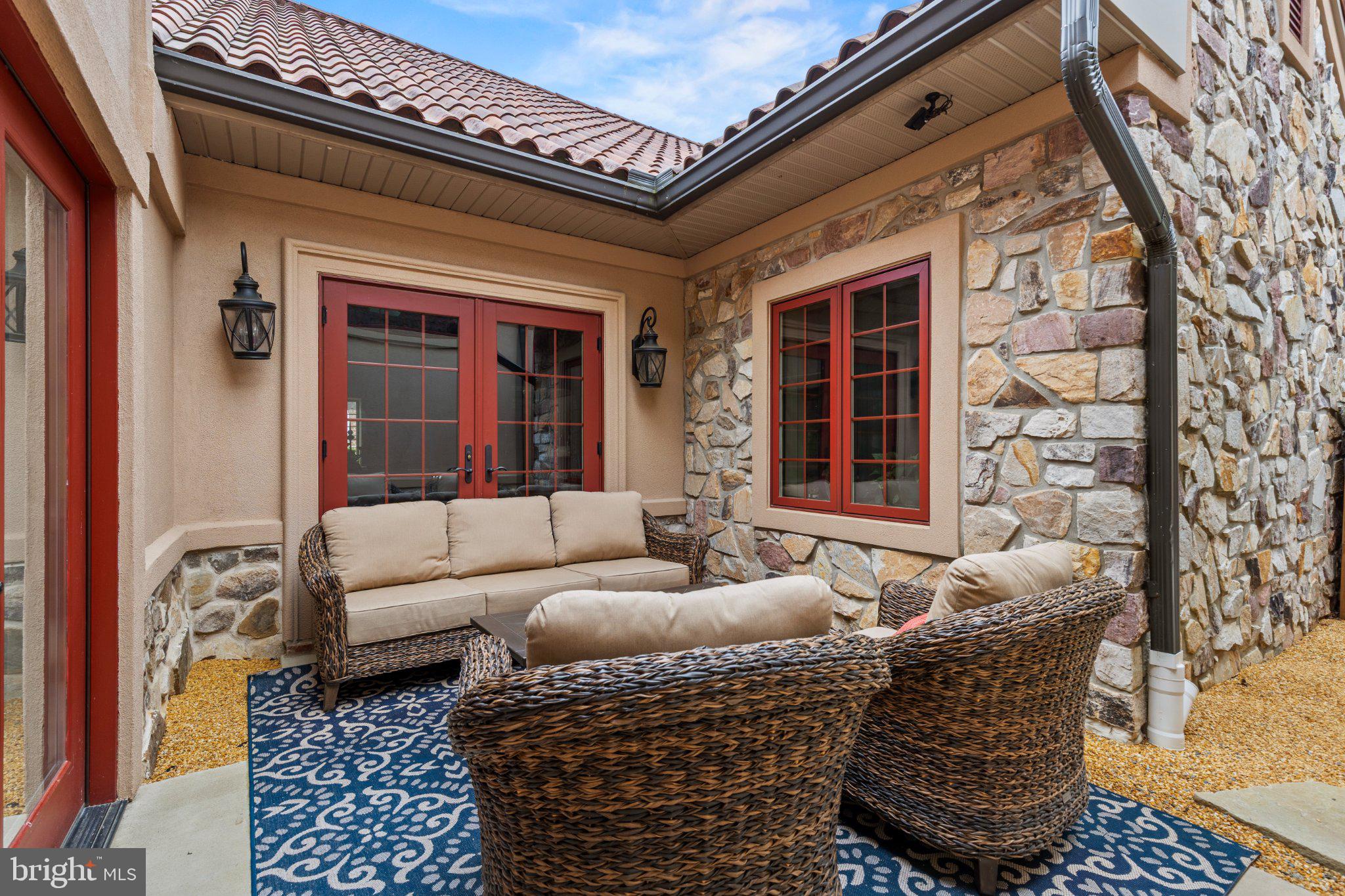 LAUXMONT FARMS - Residential