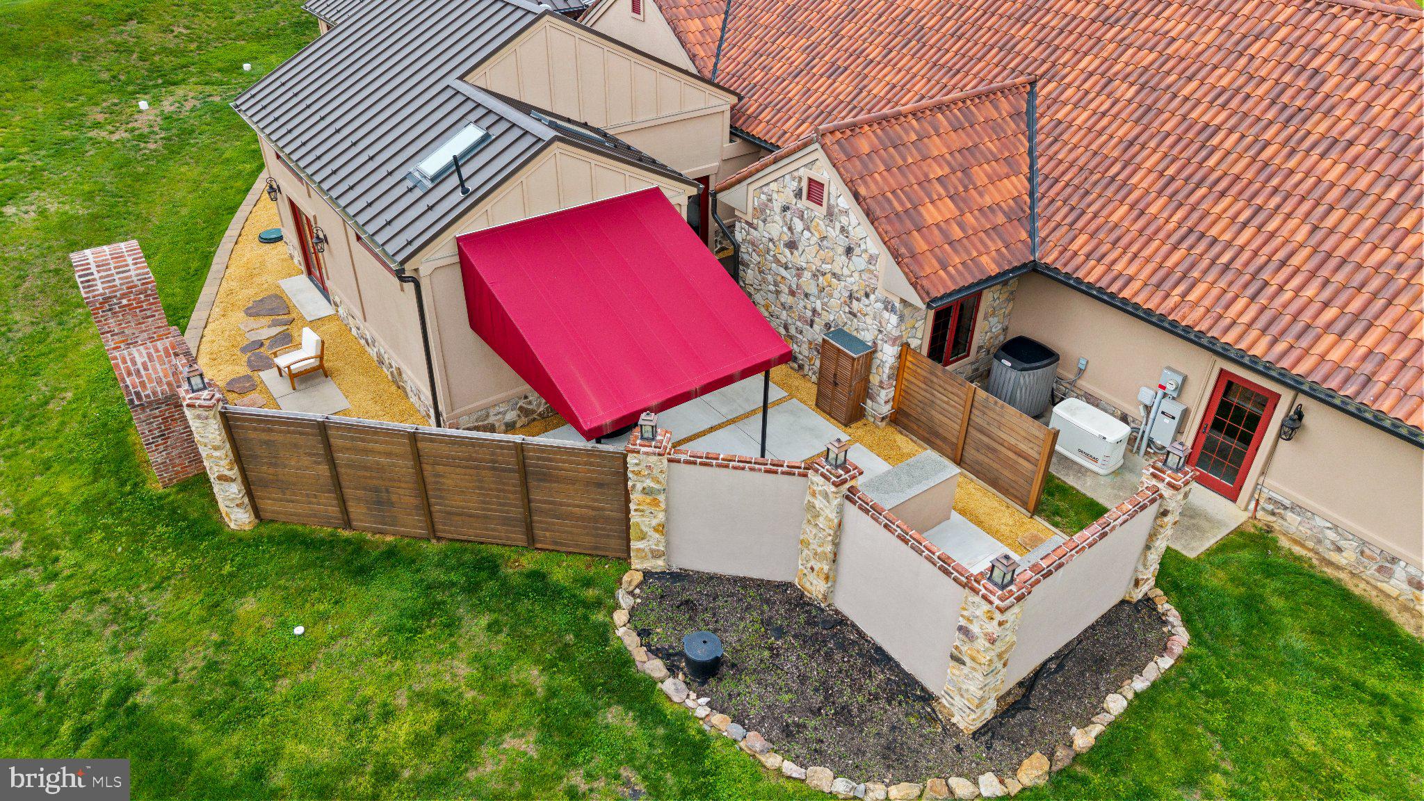 LAUXMONT FARMS - Residential
