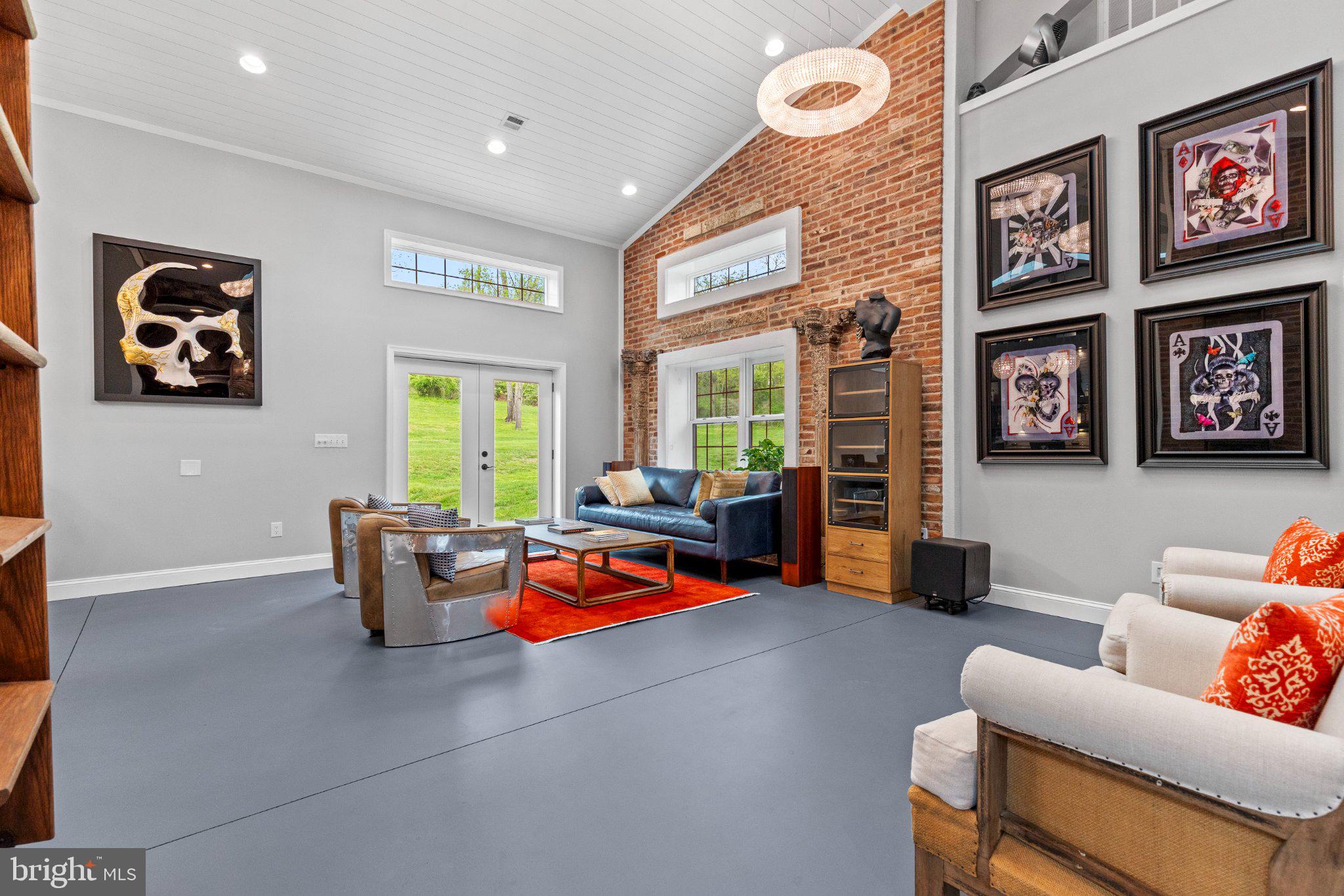 LAUXMONT FARMS - Residential