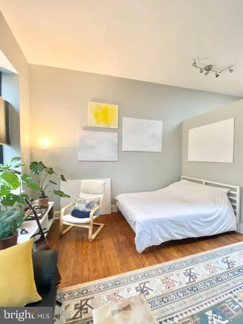 GRADUATE HOSPITAL - Residential Lease