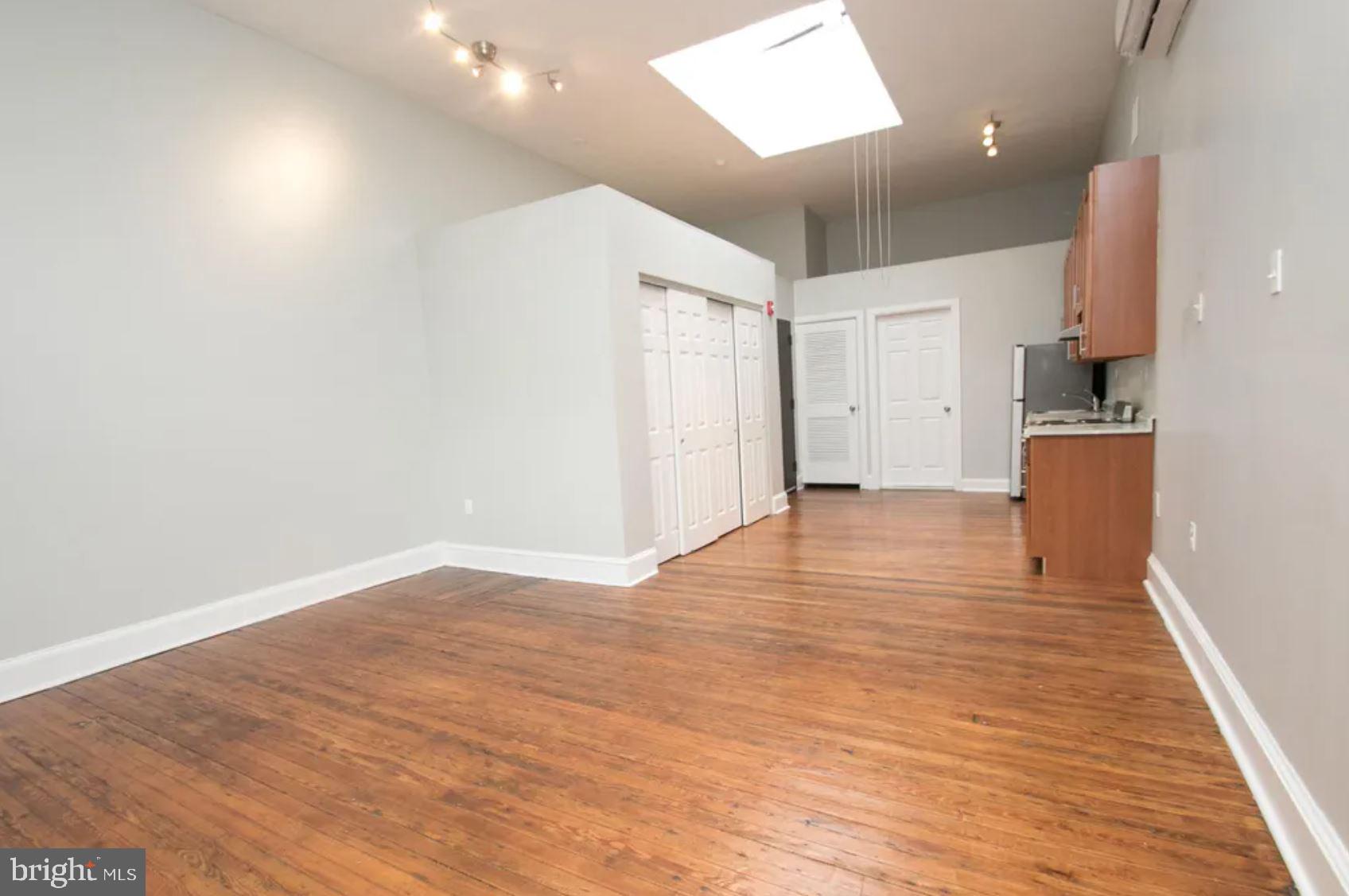 GRADUATE HOSPITAL - Residential Lease