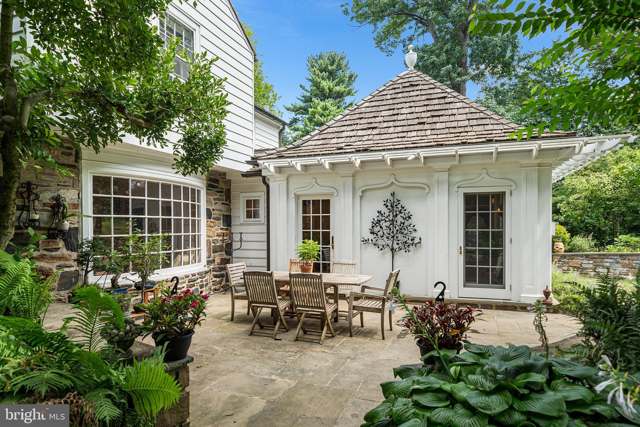 2 FAIRVIEW DRIVE