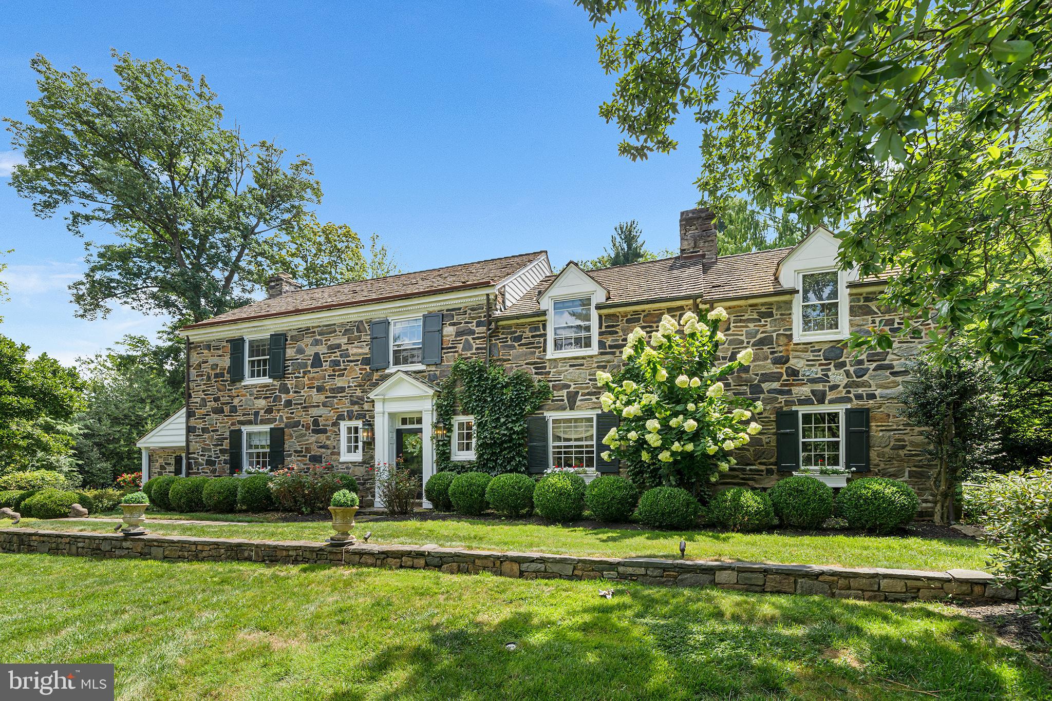 2 FAIRVIEW DRIVE
