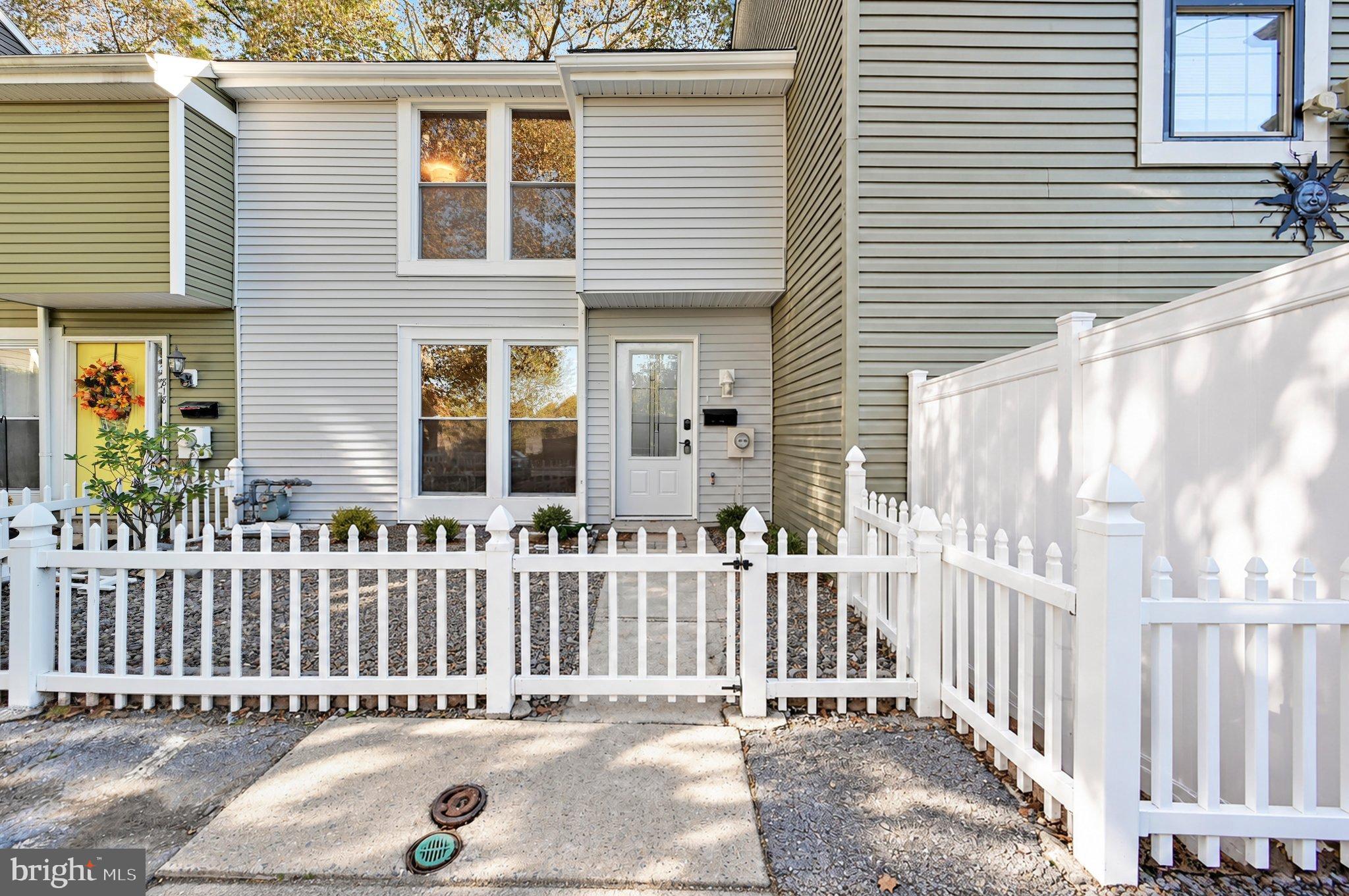 820 JOAN TERRACE