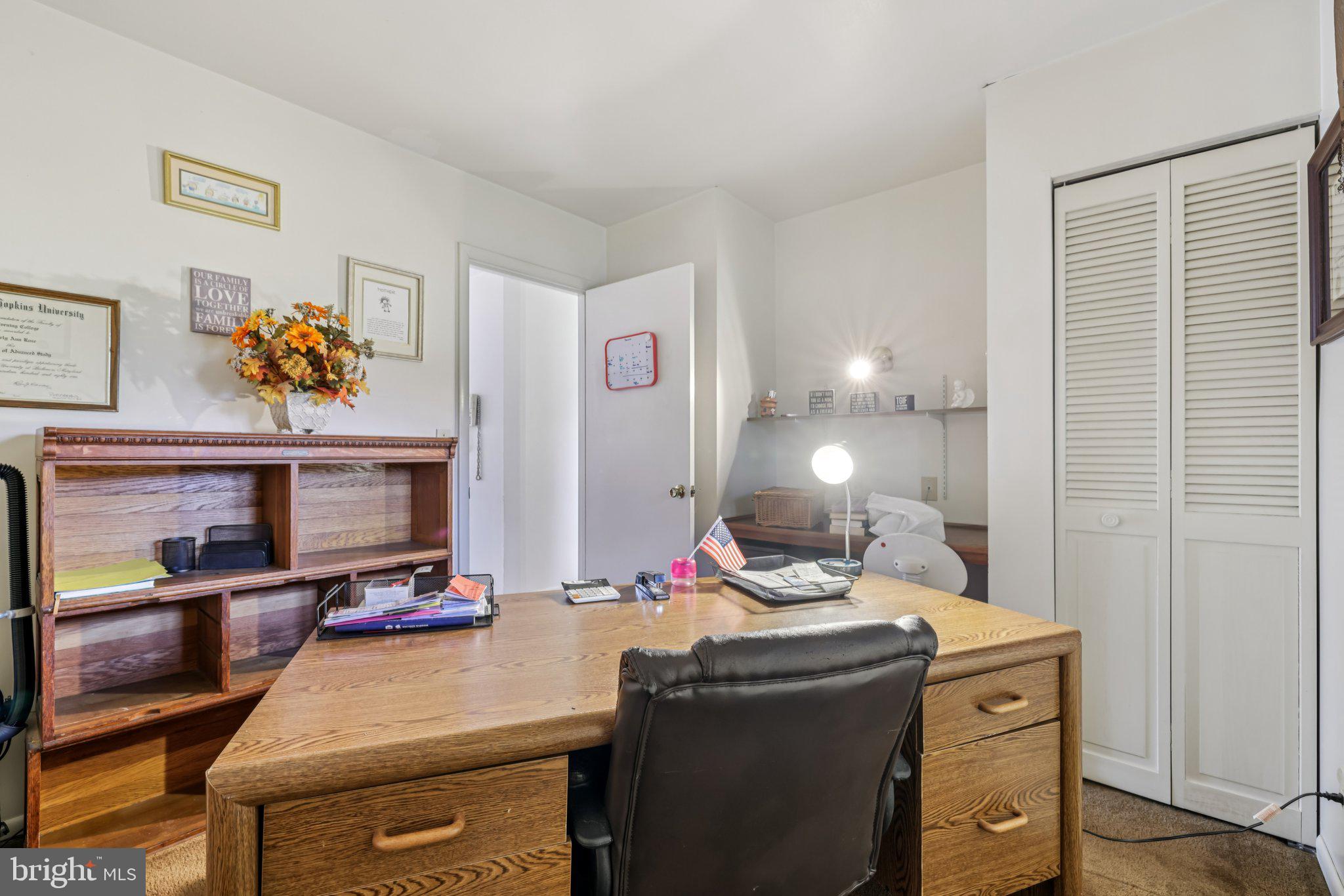 MIDDLE RIVER - Residential