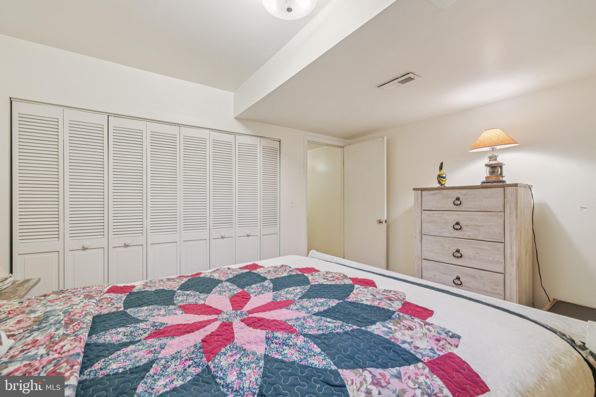 MIDDLE RIVER - Residential