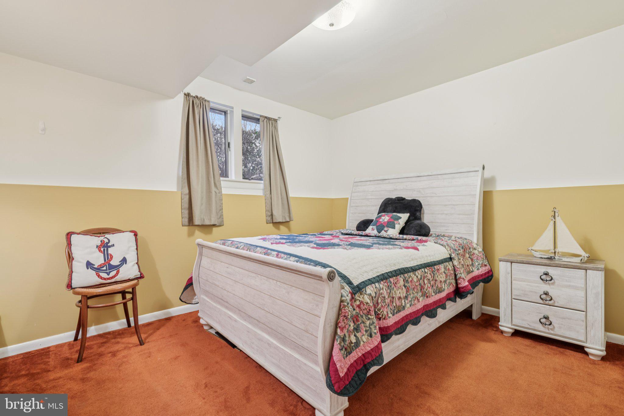 MIDDLE RIVER - Residential