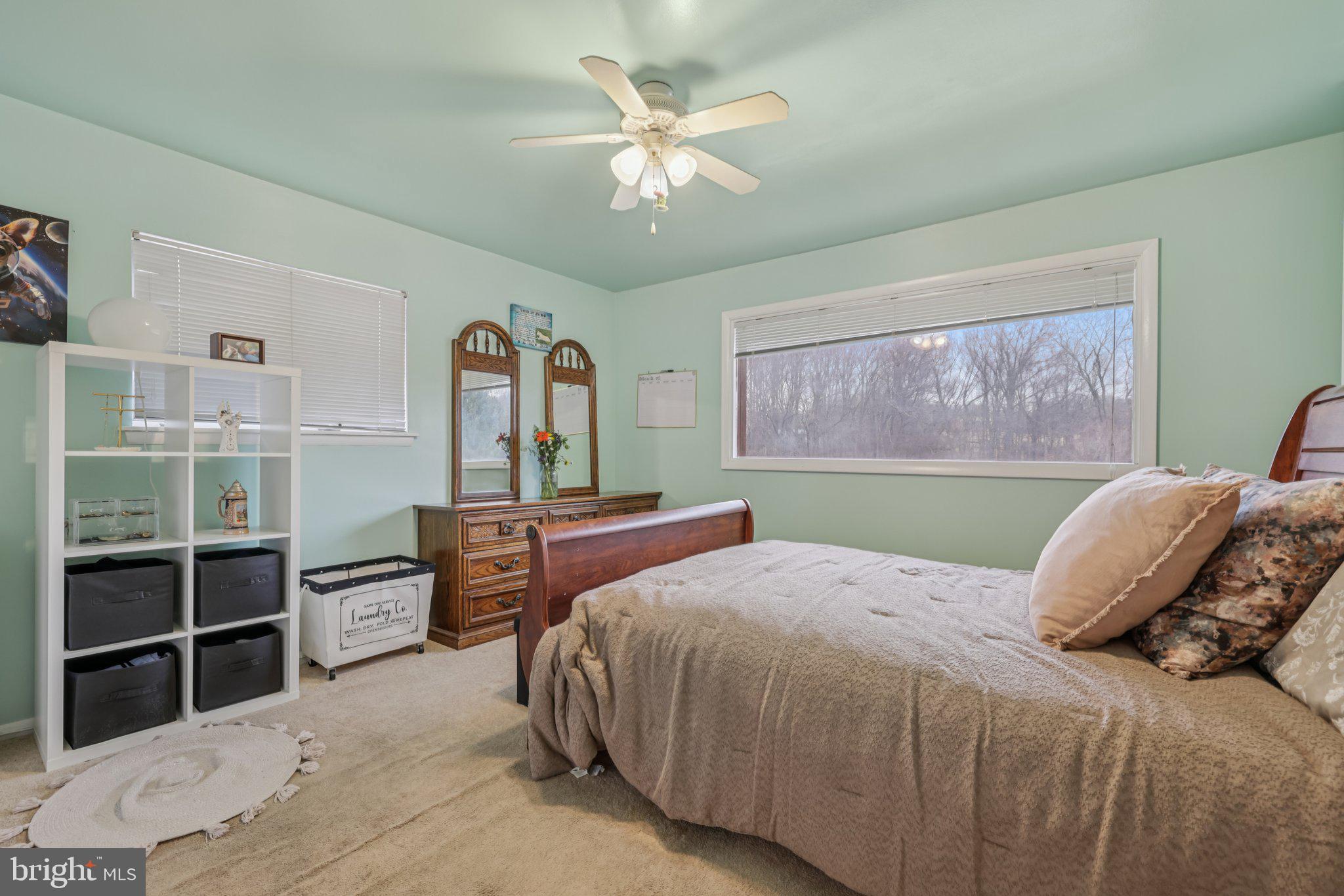 MIDDLE RIVER - Residential