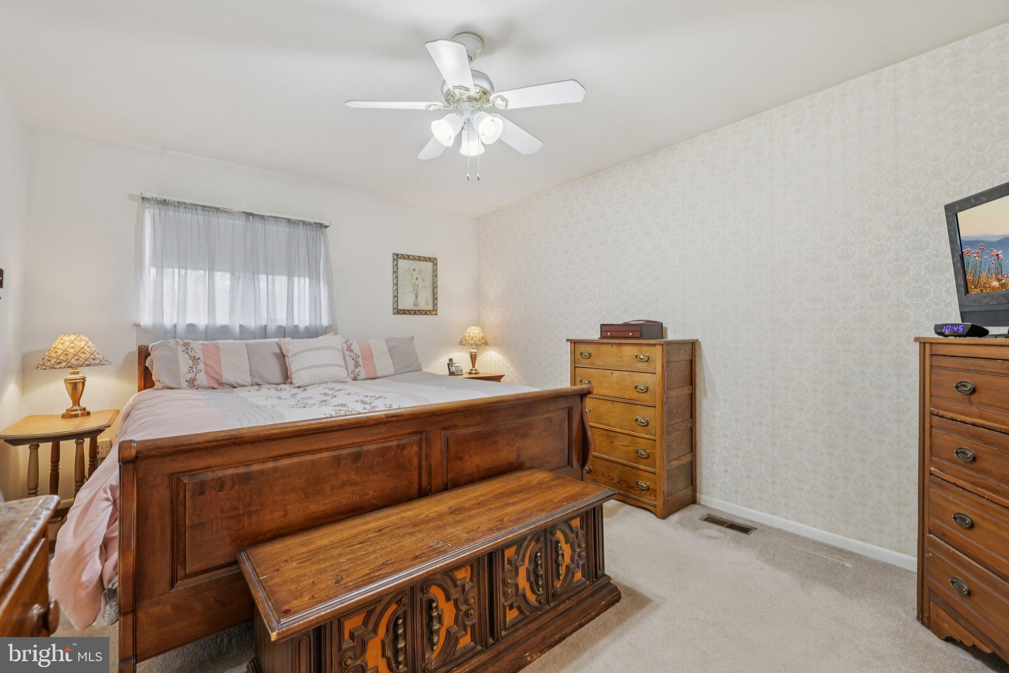 MIDDLE RIVER - Residential