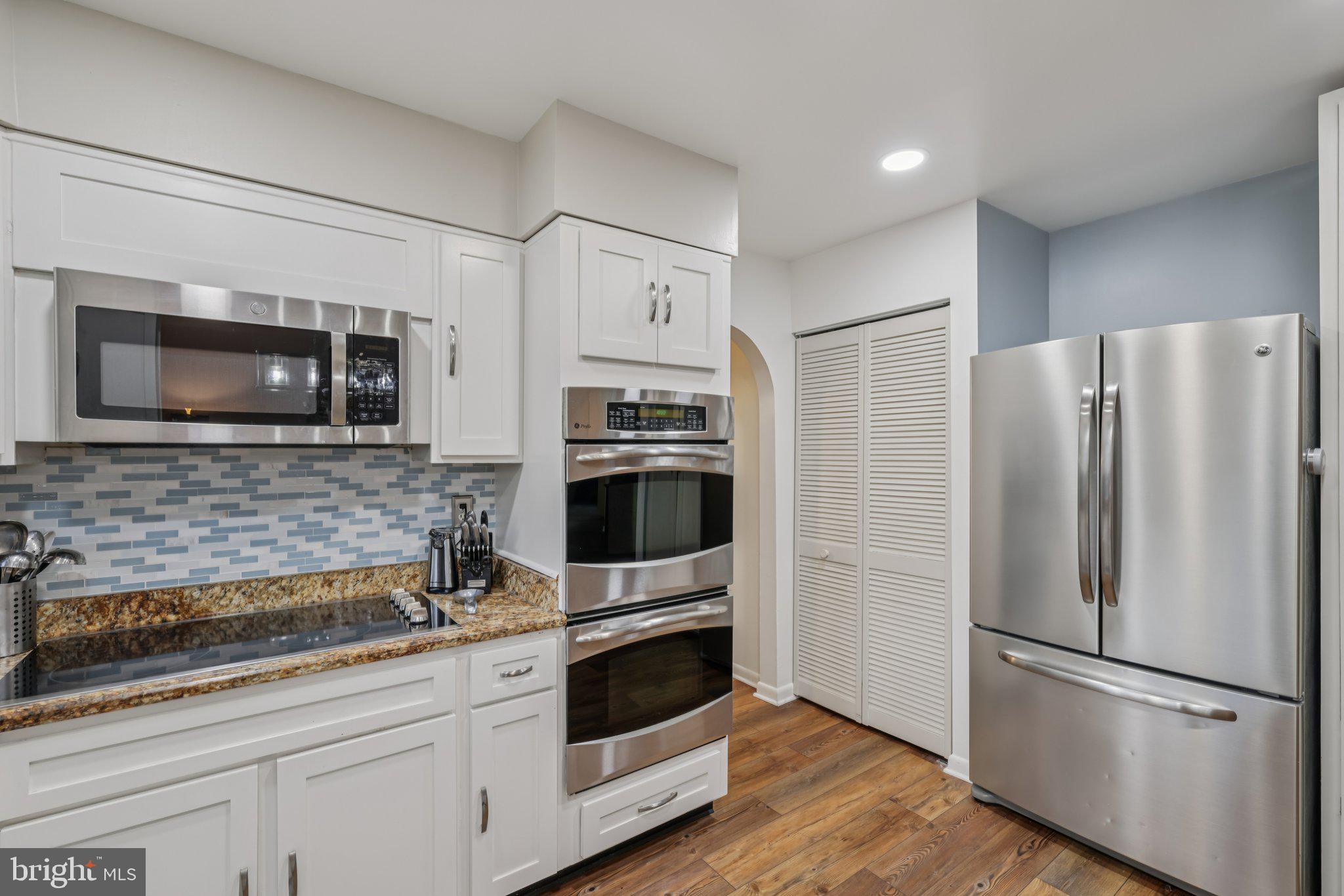 MIDDLE RIVER - Residential