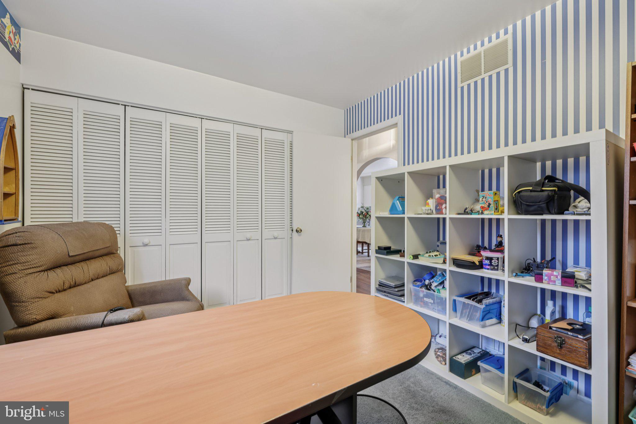 MIDDLE RIVER - Residential