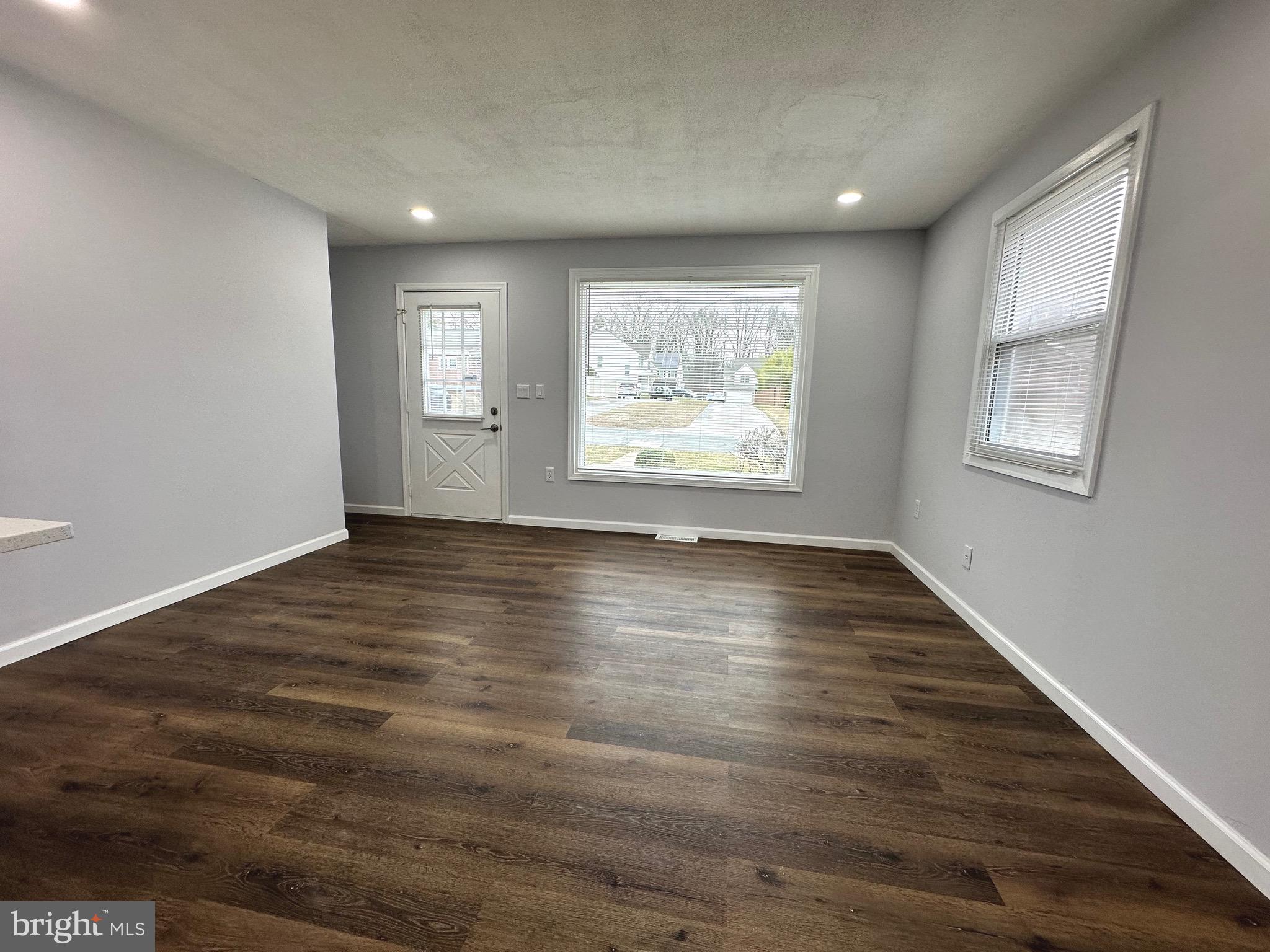 HIGH RIDGE - Residential