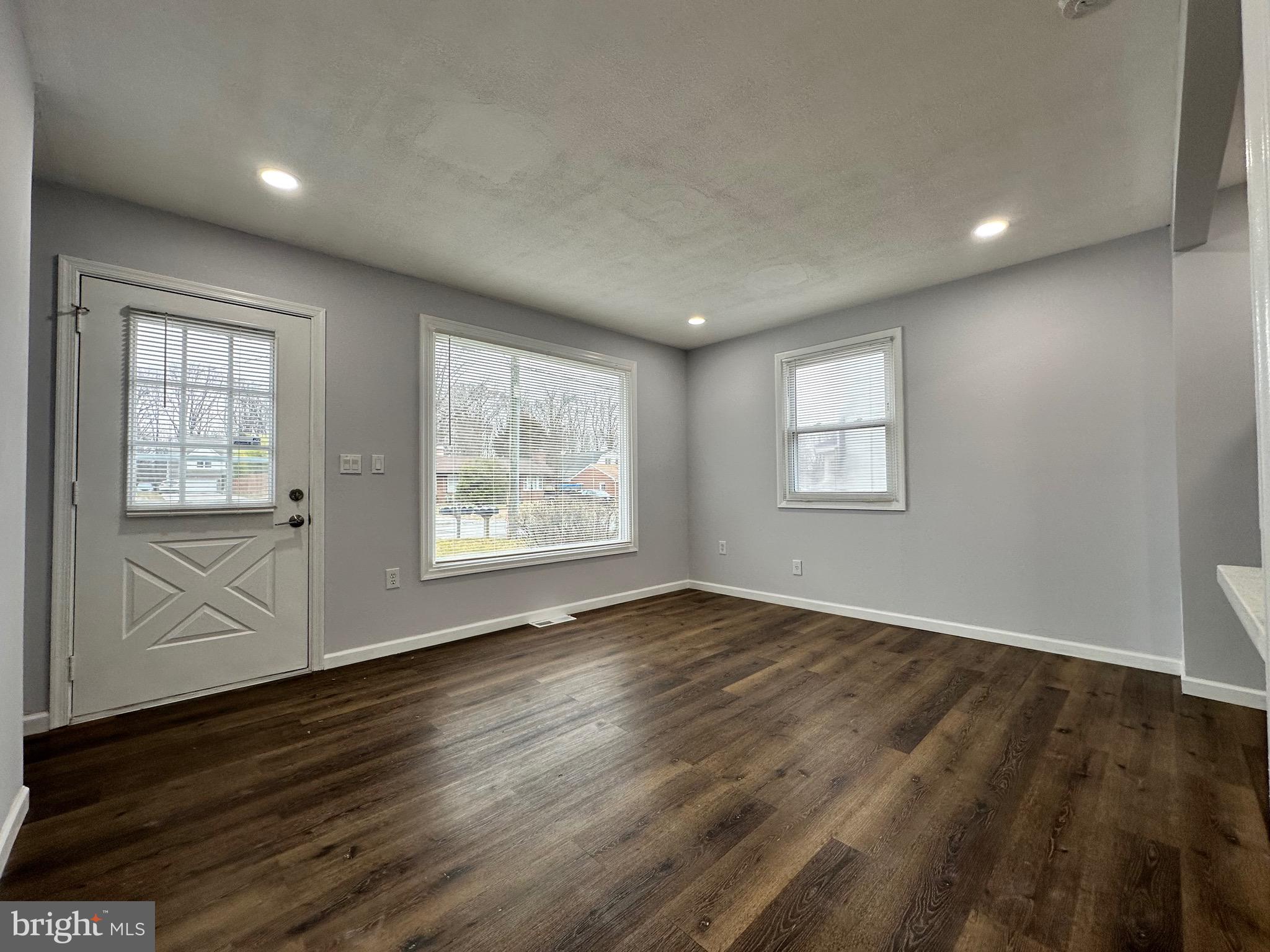 HIGH RIDGE - Residential