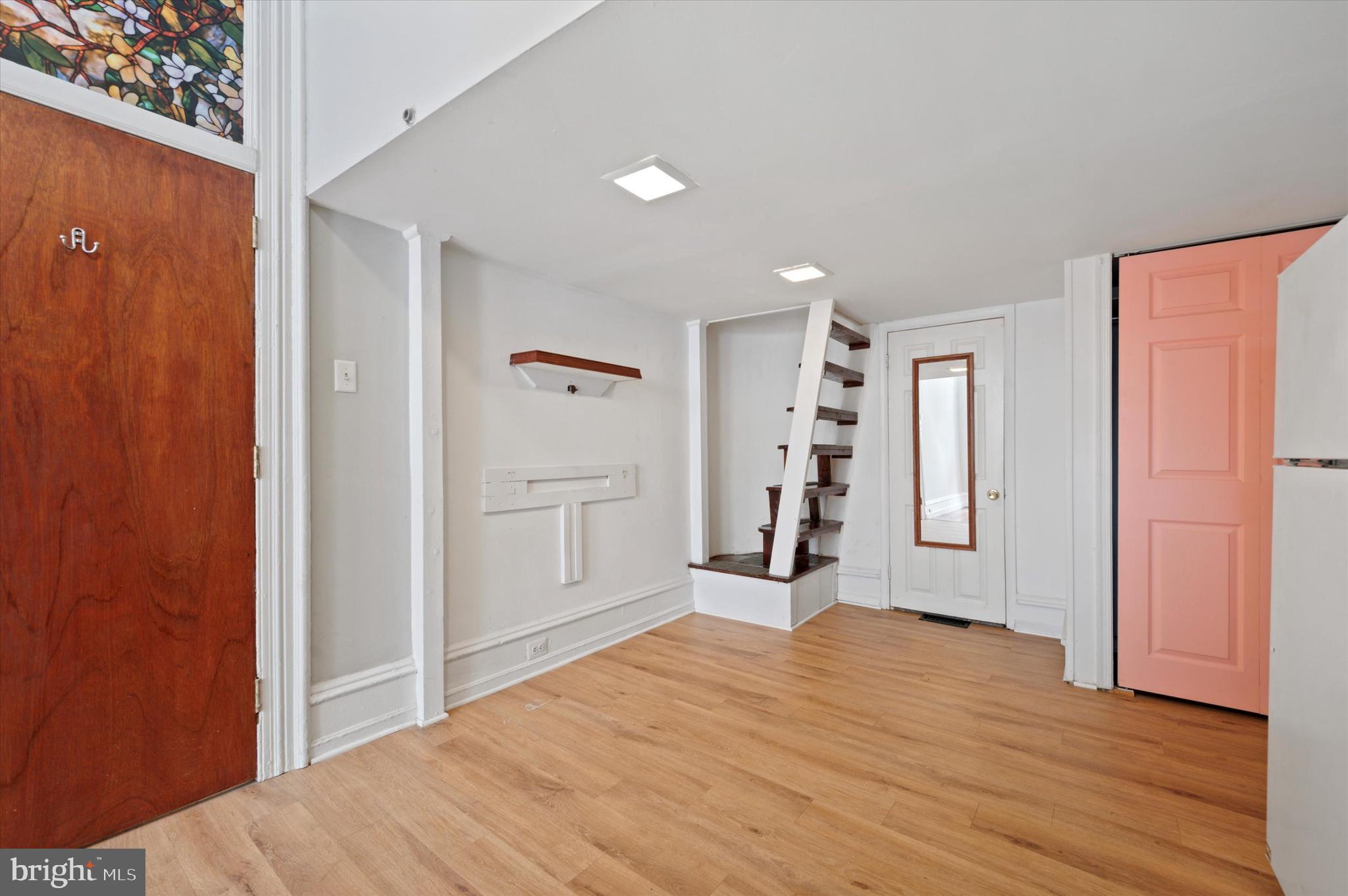 LOGAN SQUARE - Residential Lease