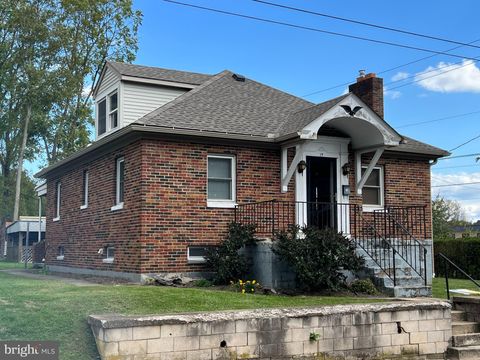 Photo of 19 N Bank Street, Marietta, PA 17547 (MLS # PALA2042090)