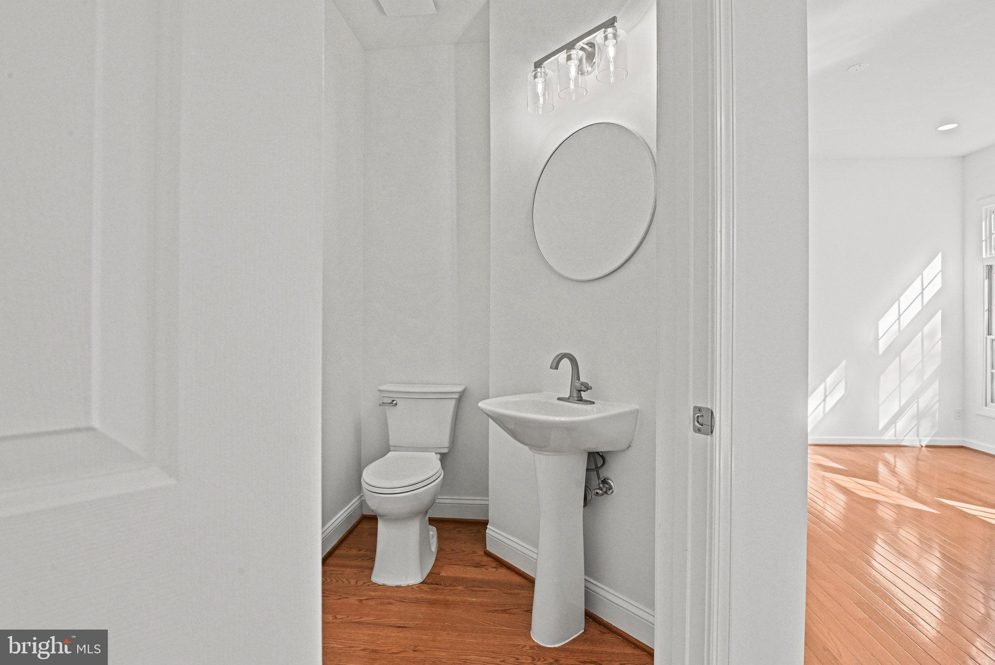 COURTHOUSE COMMONS - Residential