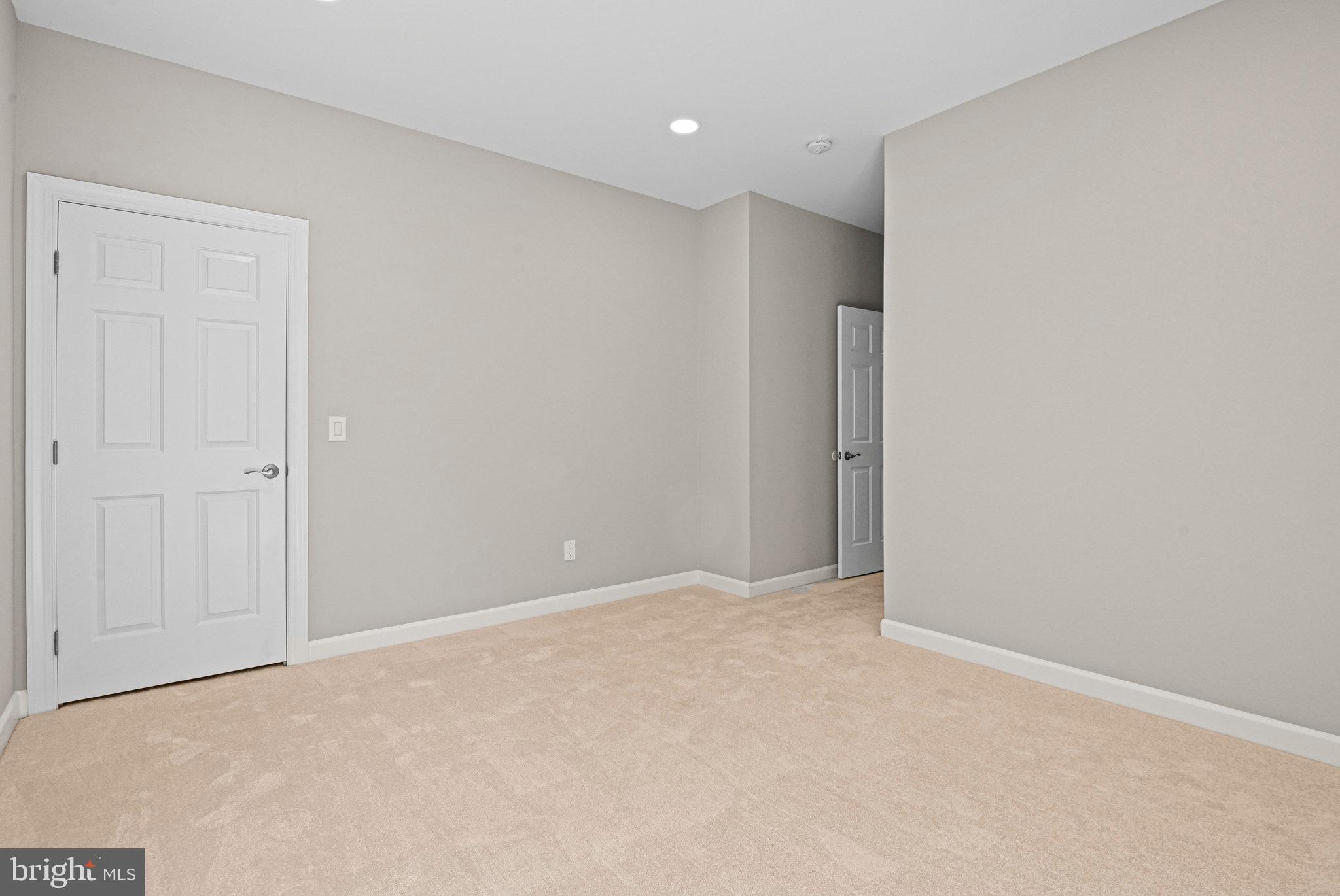 COURTHOUSE COMMONS - Residential