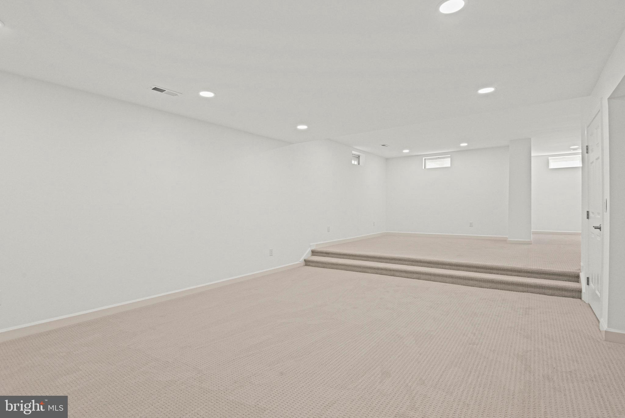 COURTHOUSE COMMONS - Residential