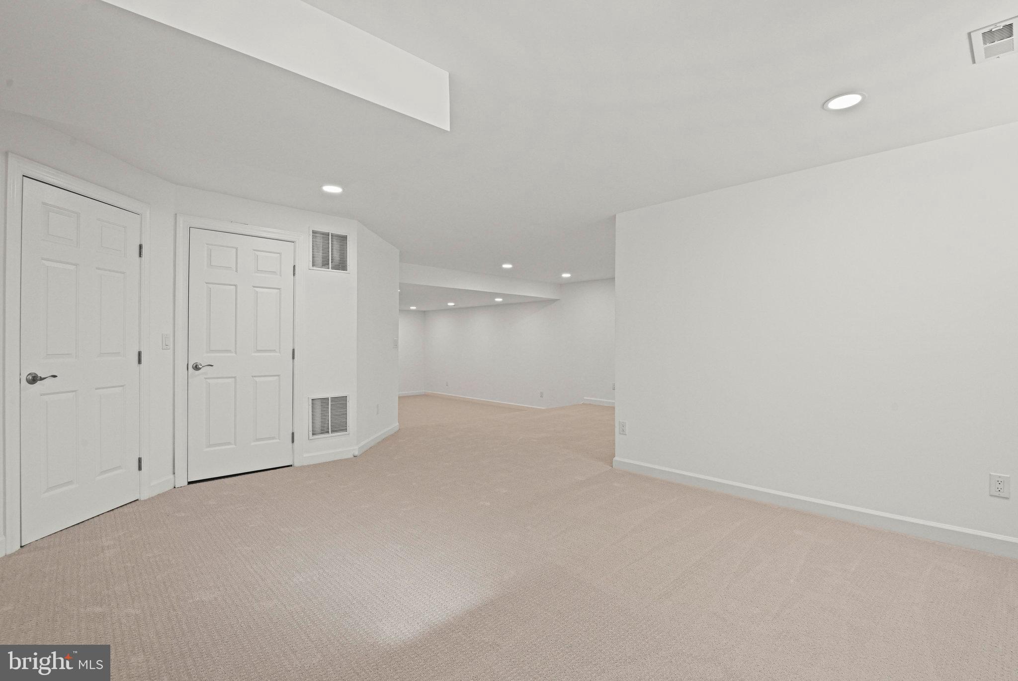 COURTHOUSE COMMONS - Residential