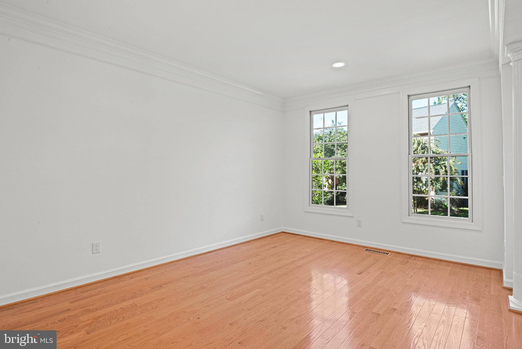 COURTHOUSE COMMONS - Residential