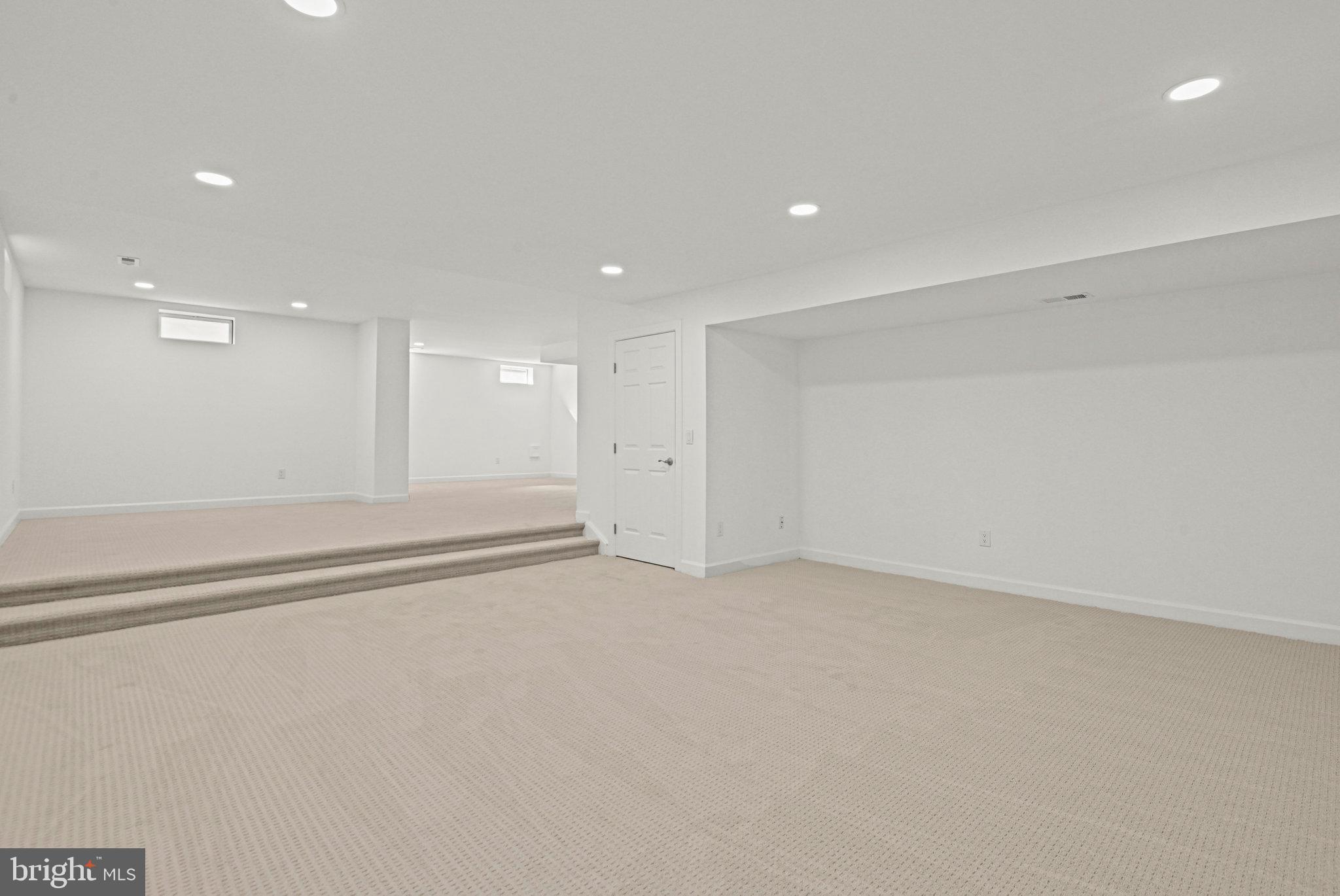 COURTHOUSE COMMONS - Residential