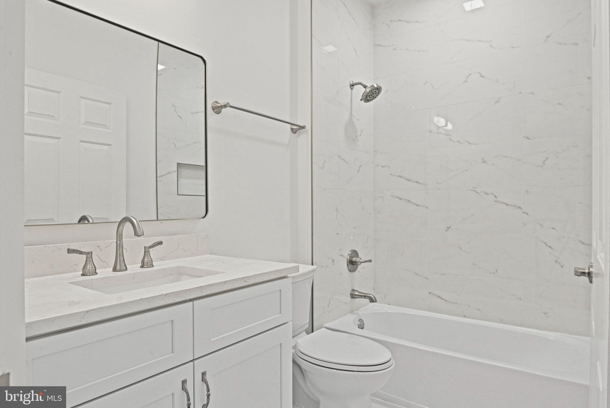 COURTHOUSE COMMONS - Residential