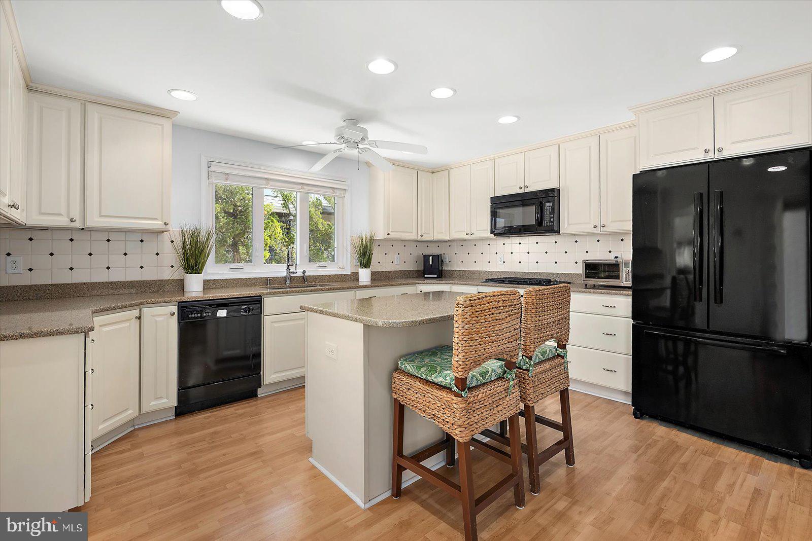 YORK BEACH - Residential