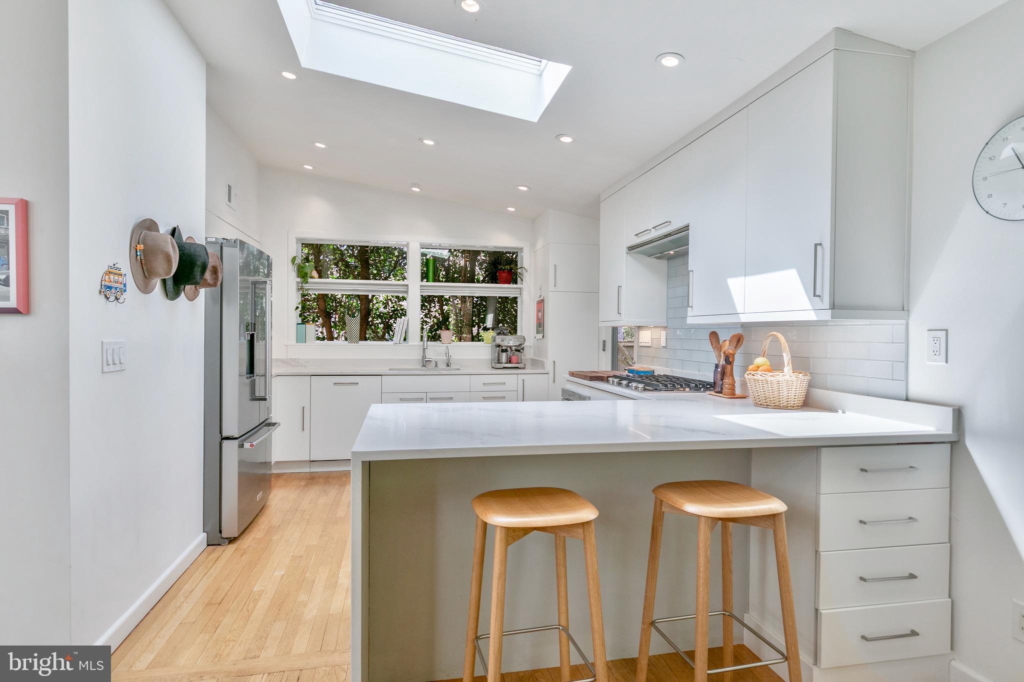 HIGH POINT - Residential