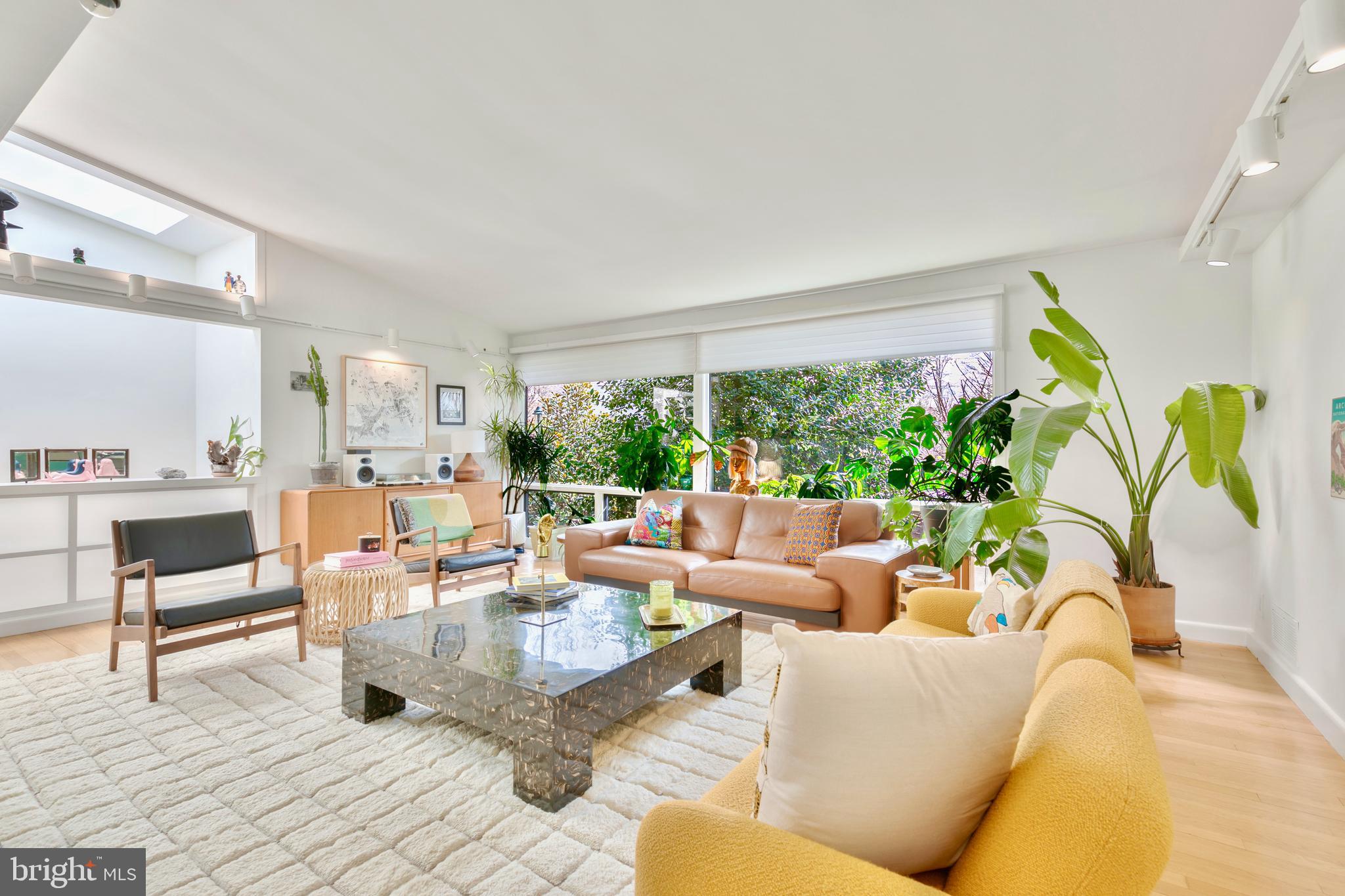 HIGH POINT - Residential