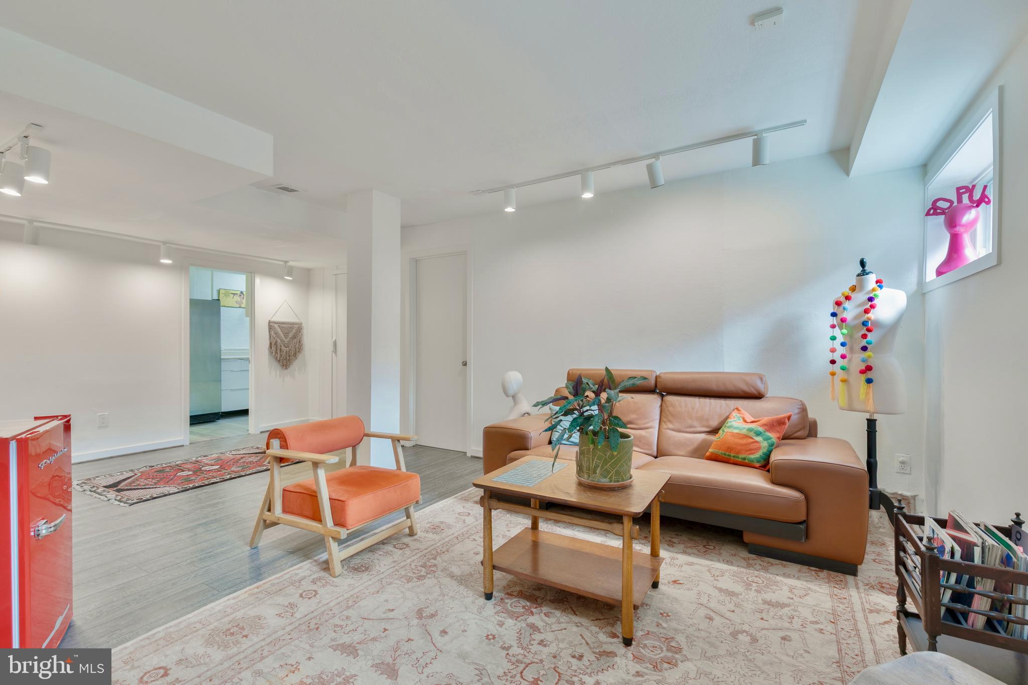 HIGH POINT - Residential