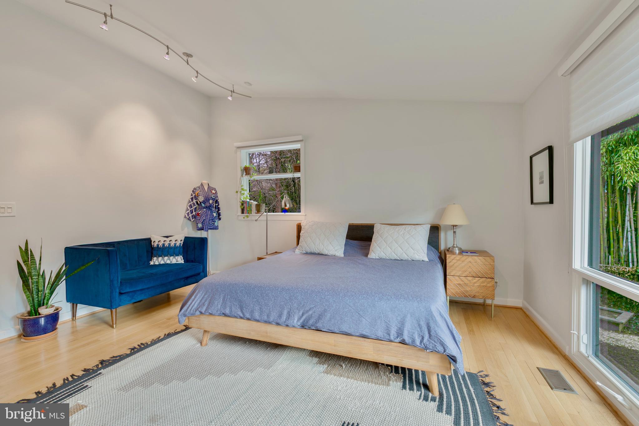 HIGH POINT - Residential