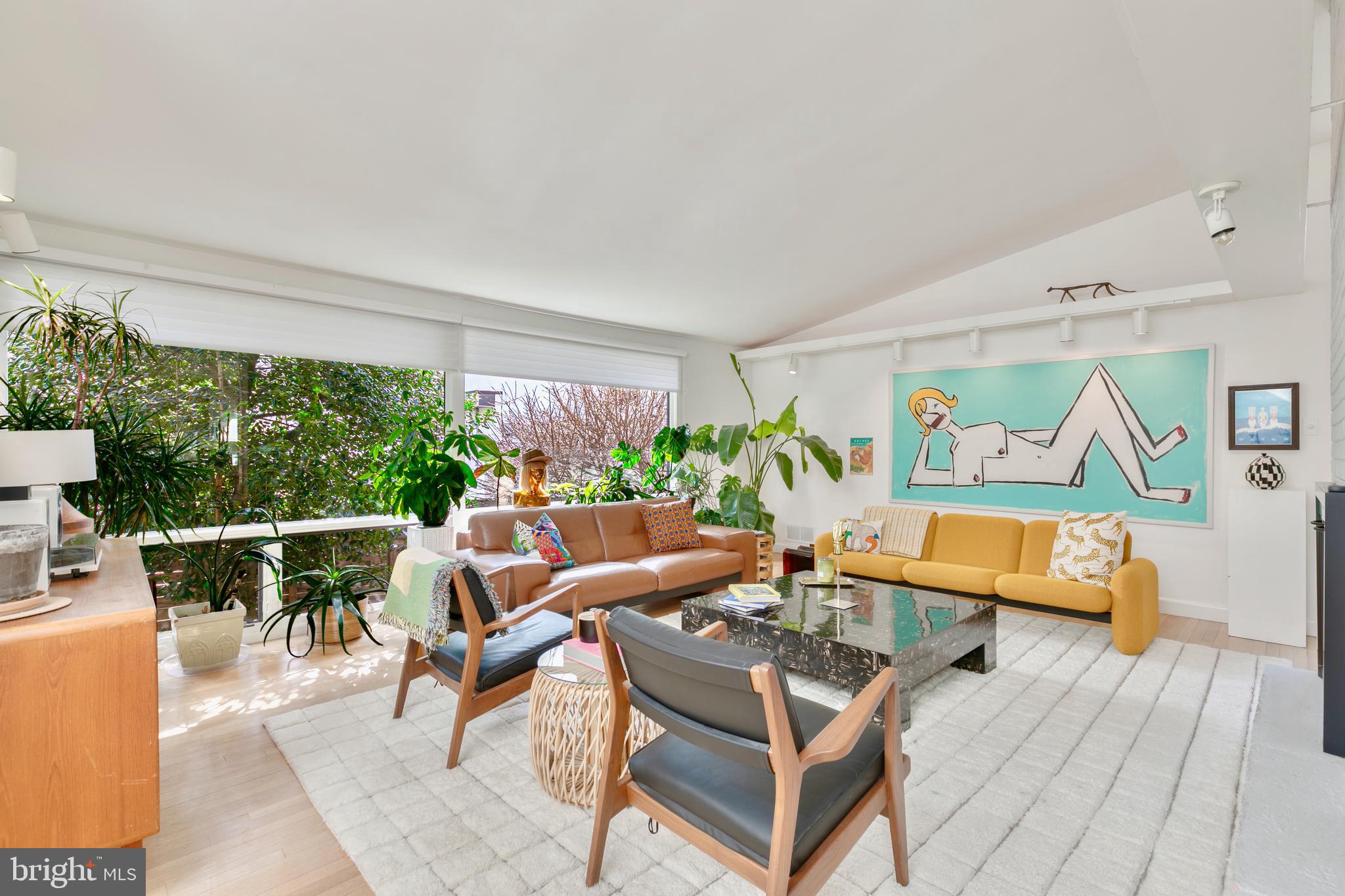 HIGH POINT - Residential