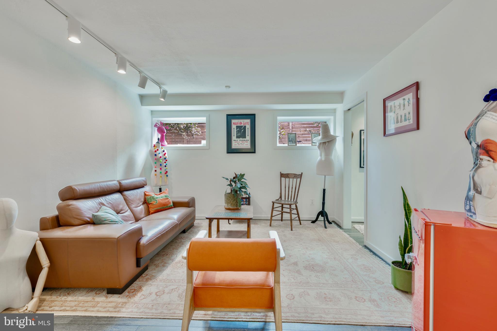 HIGH POINT - Residential