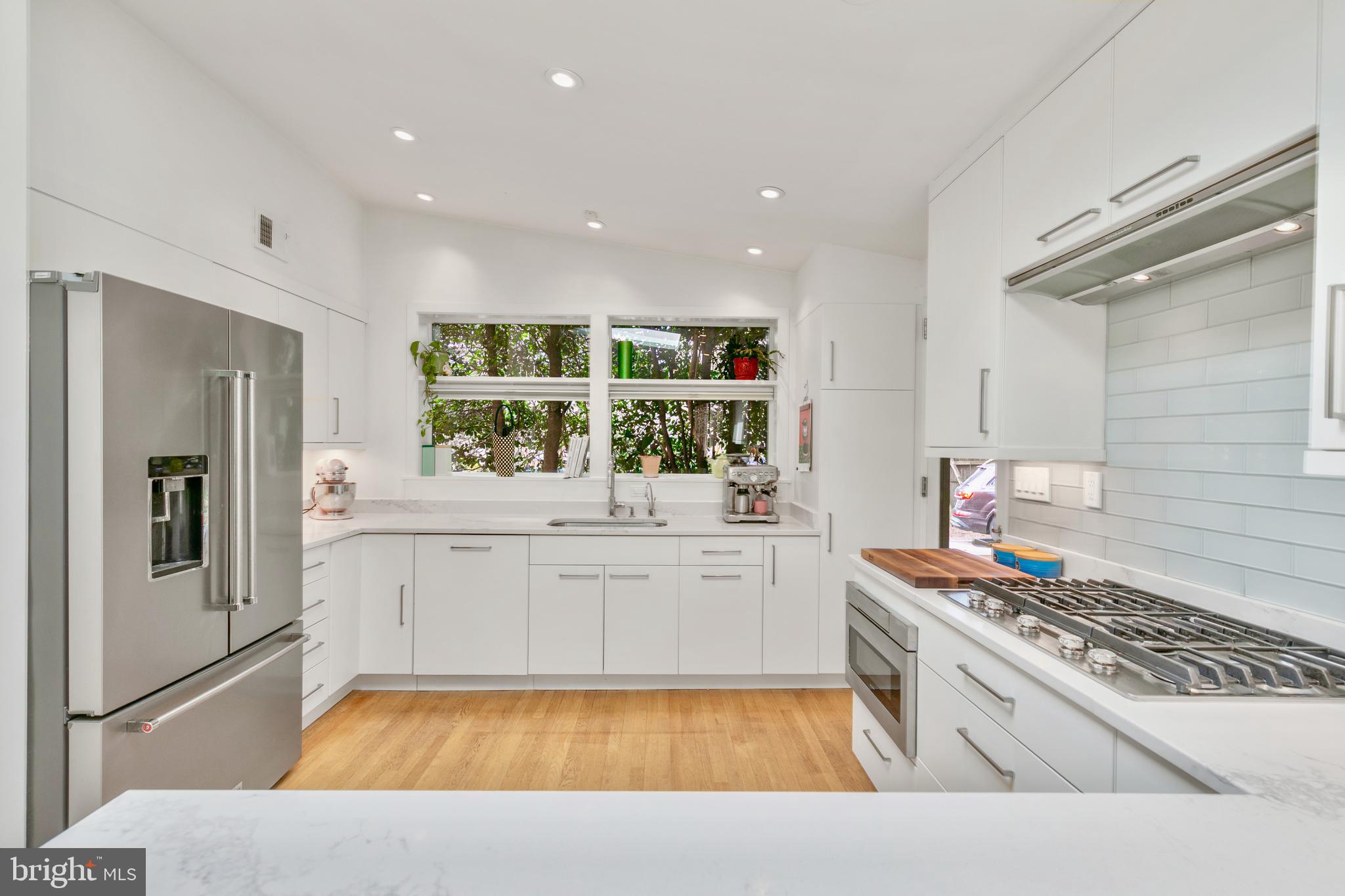 HIGH POINT - Residential