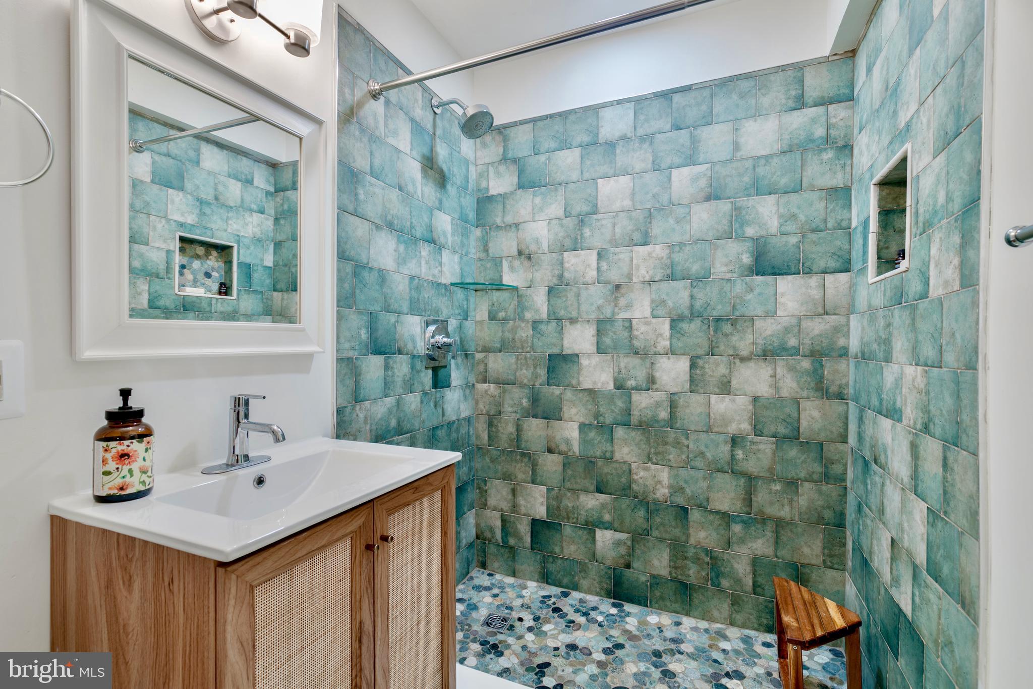 HIGH POINT - Residential