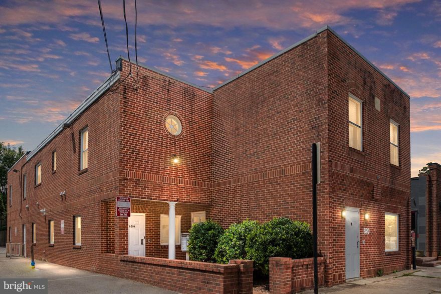 New Pictures coming soon. Available January 15th - fully renovated apartment (stainless appliances, granite countertops, LVT), 1 large upper BR/BA in the Creative Maker District of Downtown Fredericksburg. Great neighbors! Walking distance to VRE, restaurants and walking/biking trails.  Includes in-unit laundry and off streed parking.  Pets permitted upon review.  No smoking/drug use permitted on property.