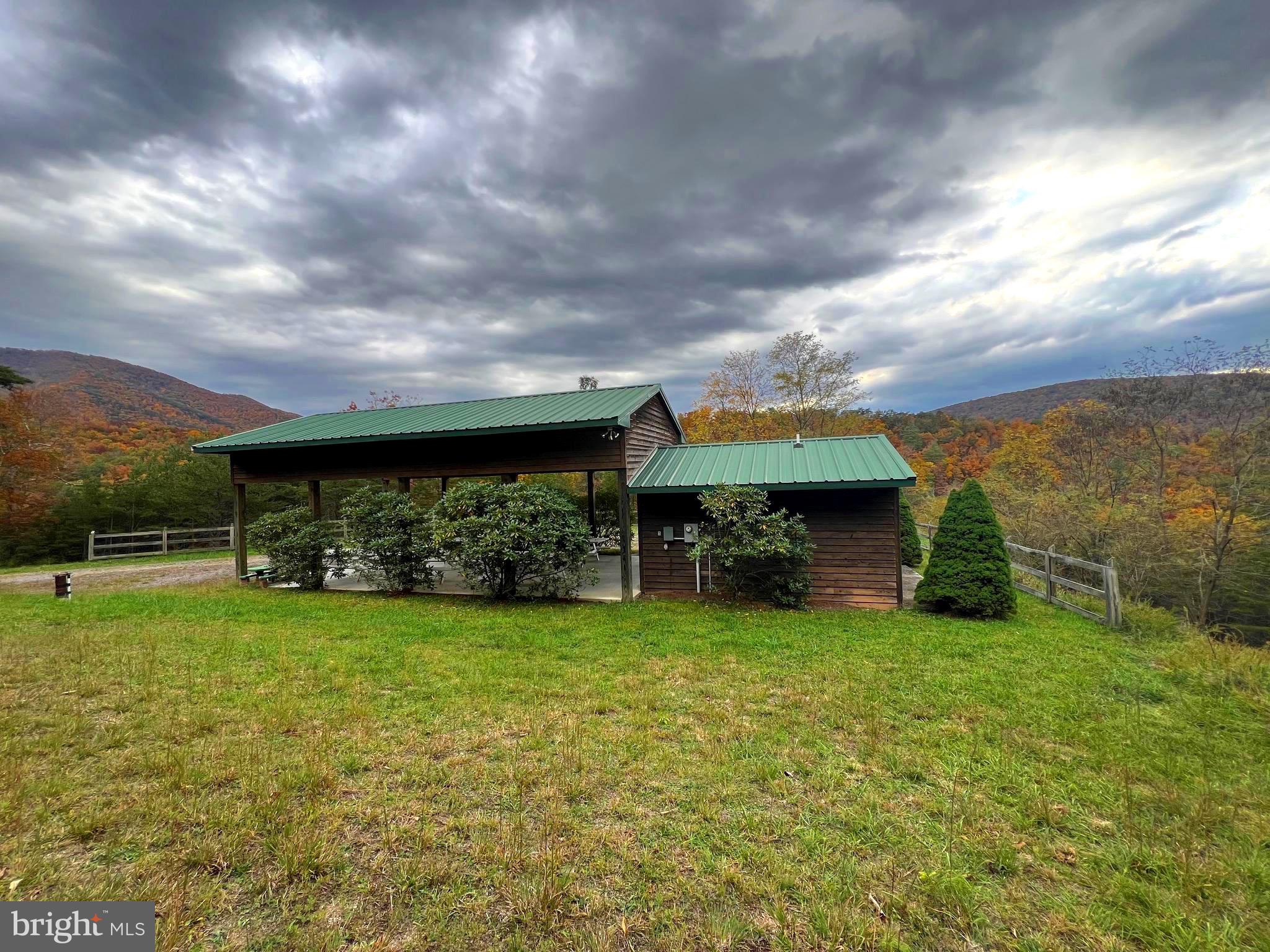 POTOMAV VALLEY OVERLOOK - Land