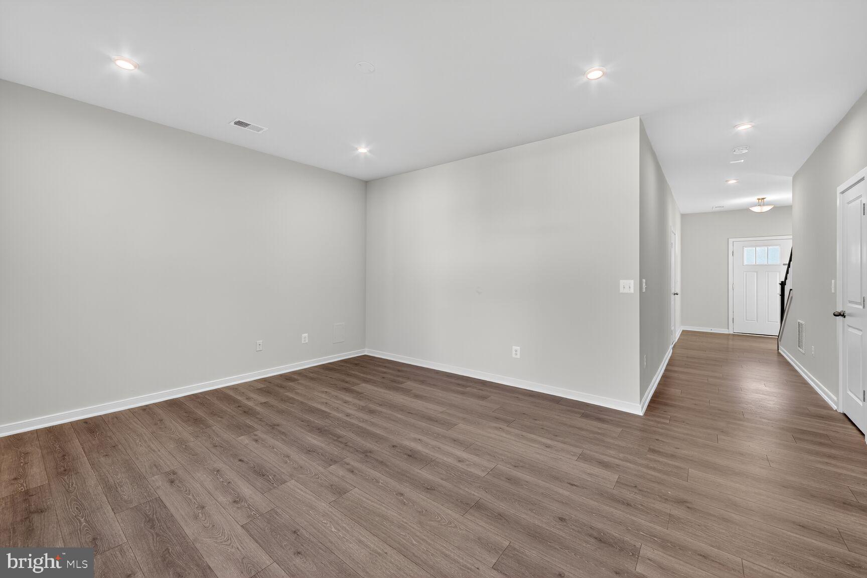 CHERRYVIEW LANDING - Residential Lease