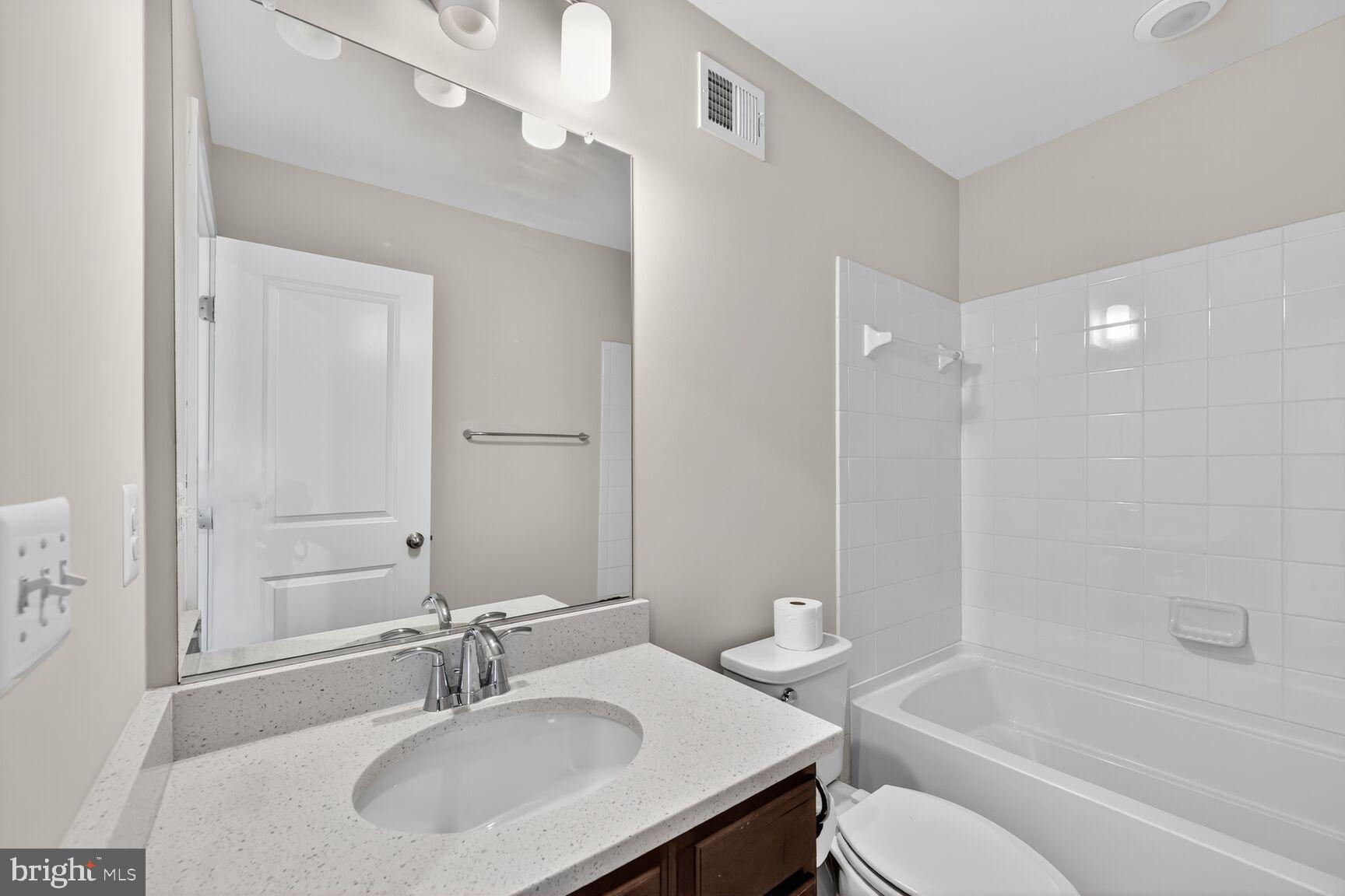 CHERRYVIEW LANDING - Residential Lease