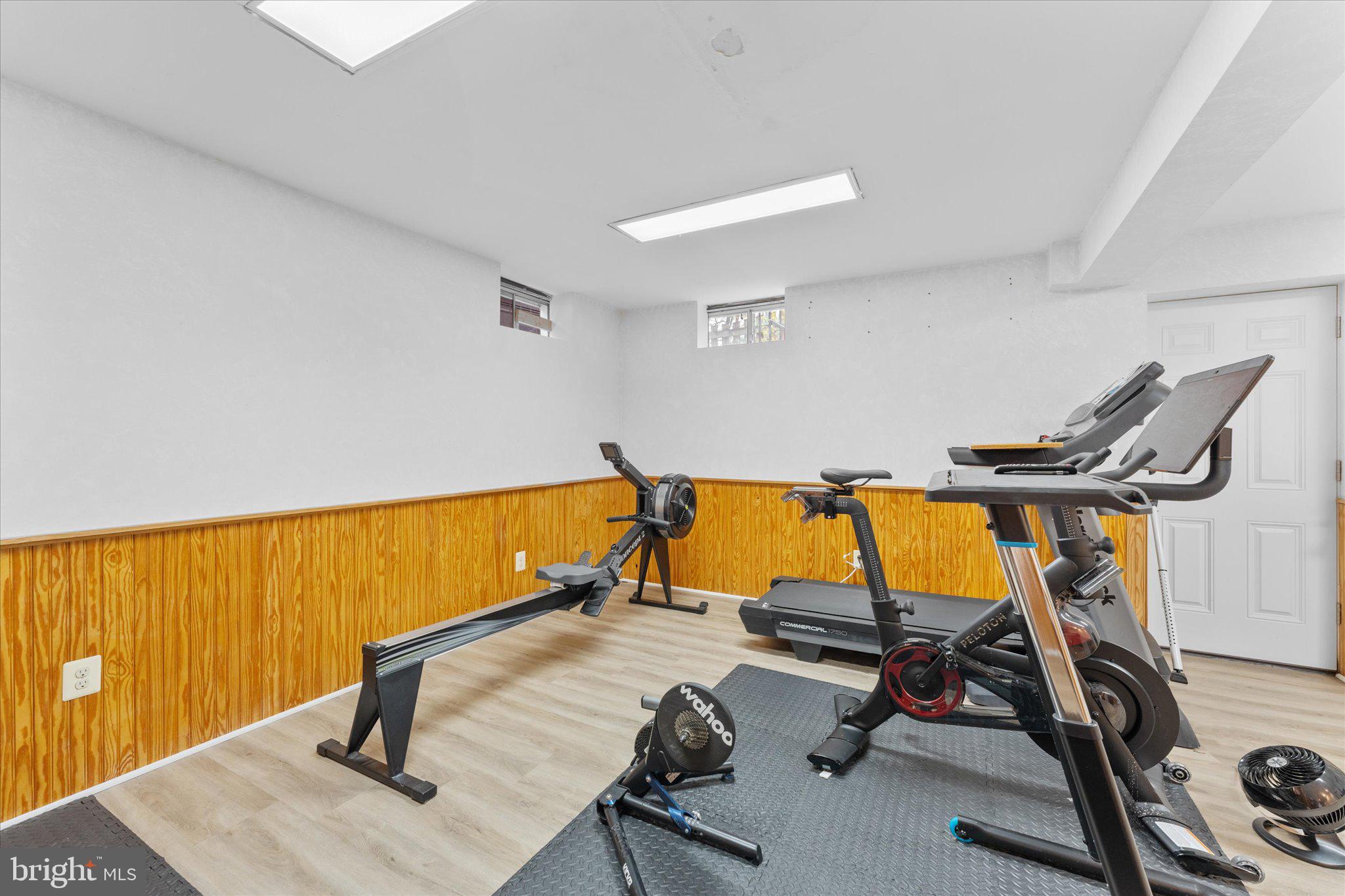 ASHBURN VILLAGE - Residential