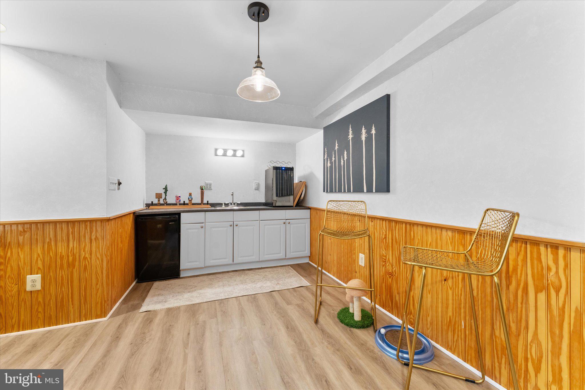 ASHBURN VILLAGE - Residential