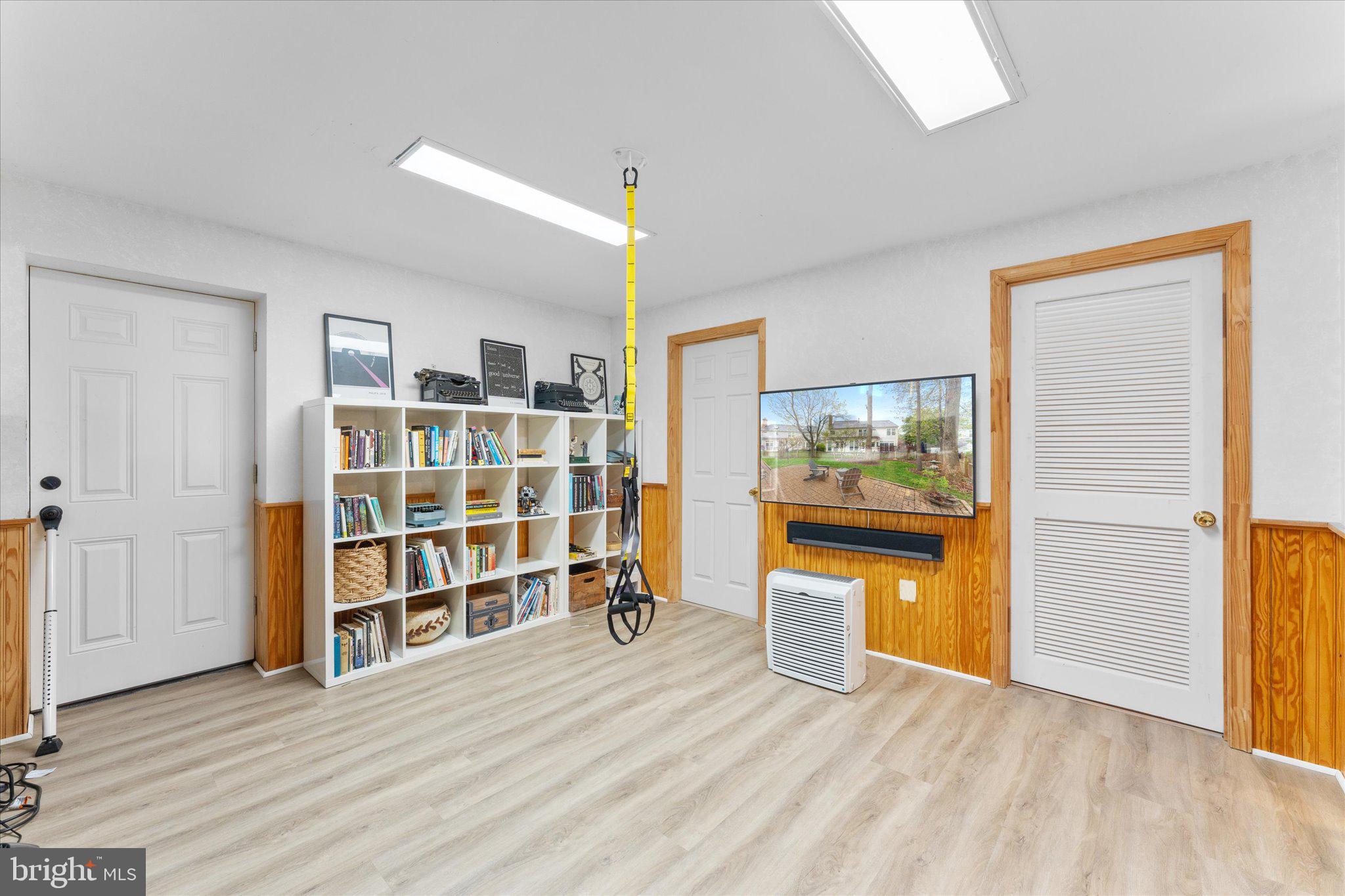 ASHBURN VILLAGE - Residential