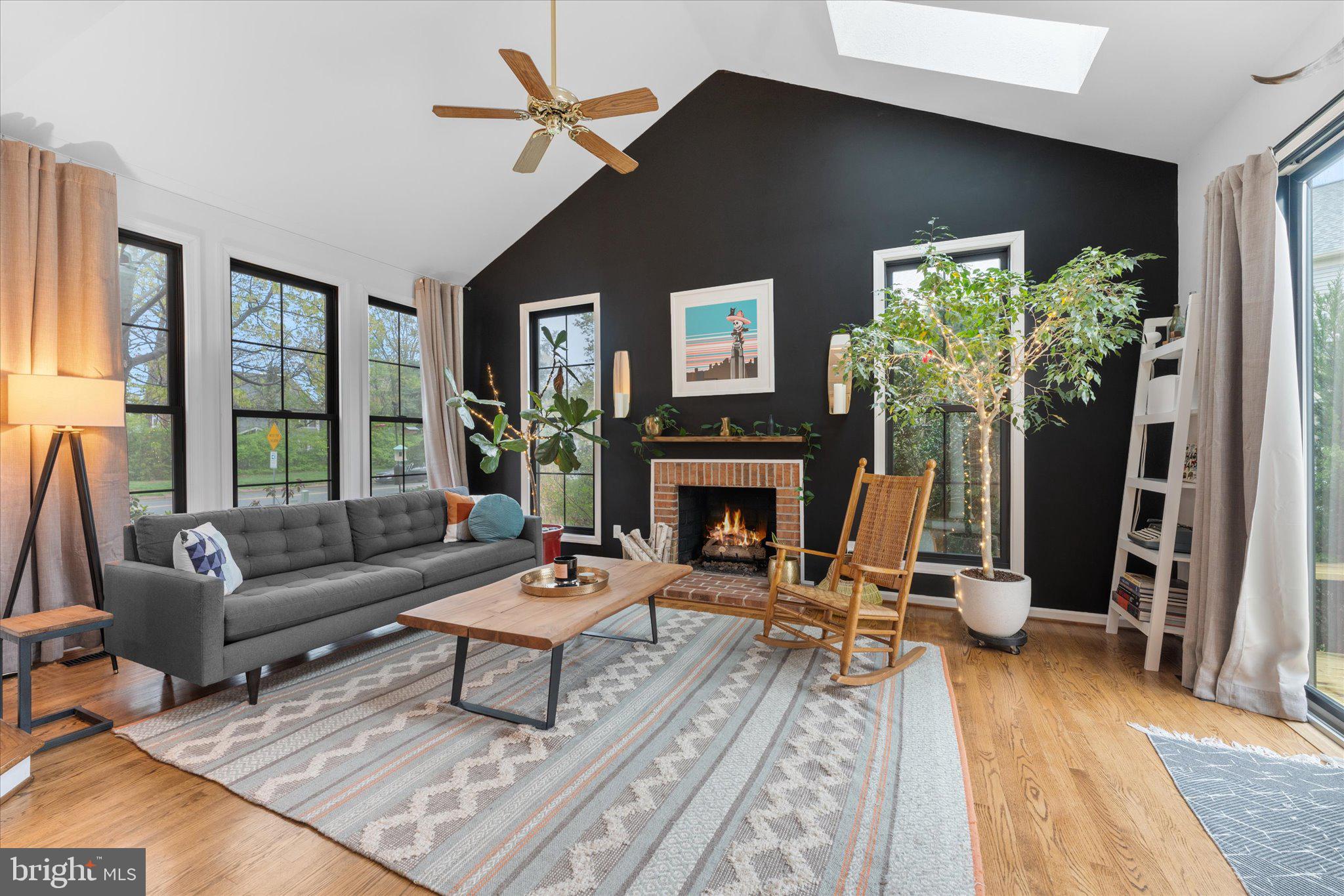 ASHBURN VILLAGE - Residential