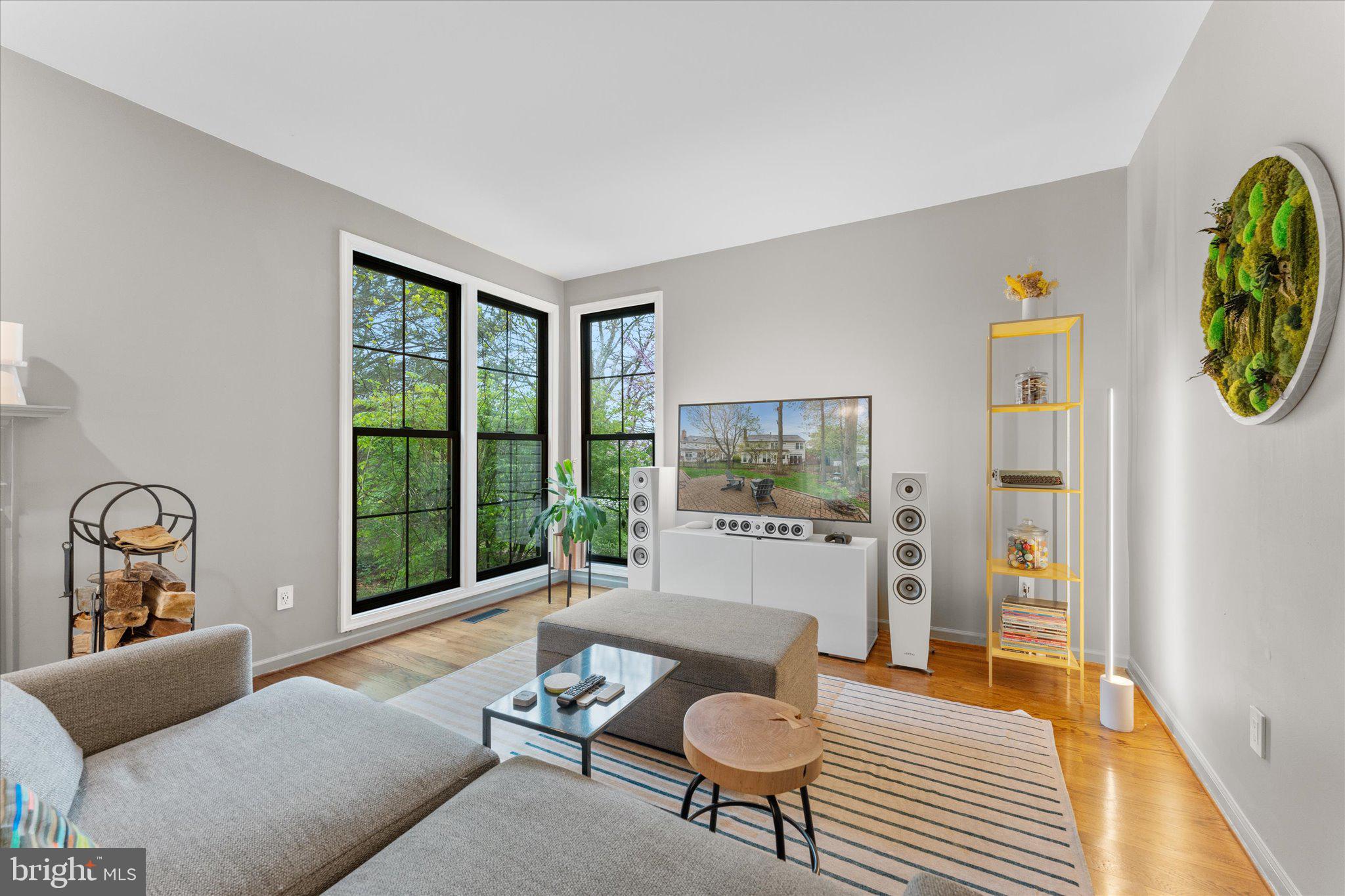 ASHBURN VILLAGE - Residential