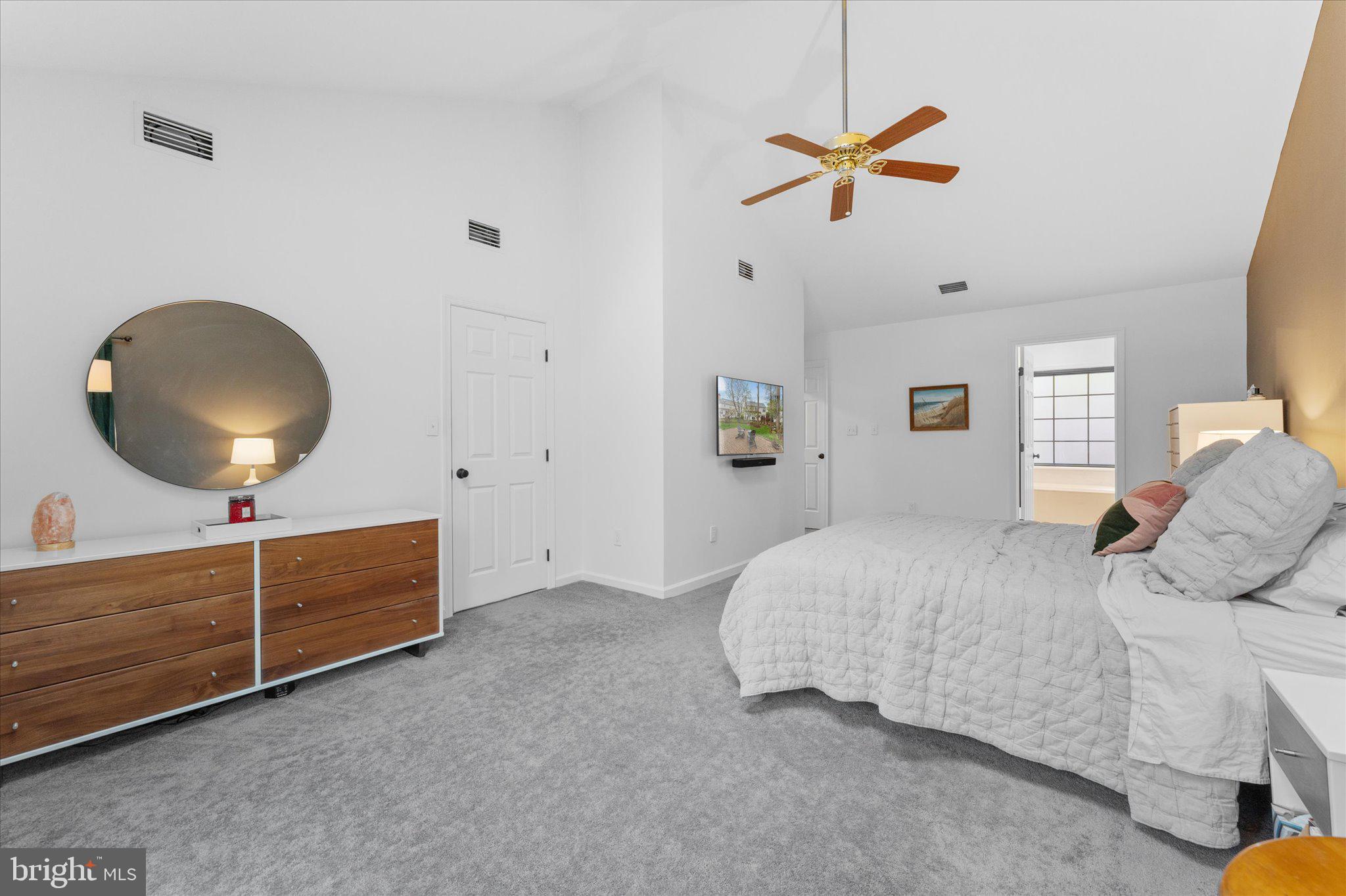 ASHBURN VILLAGE - Residential